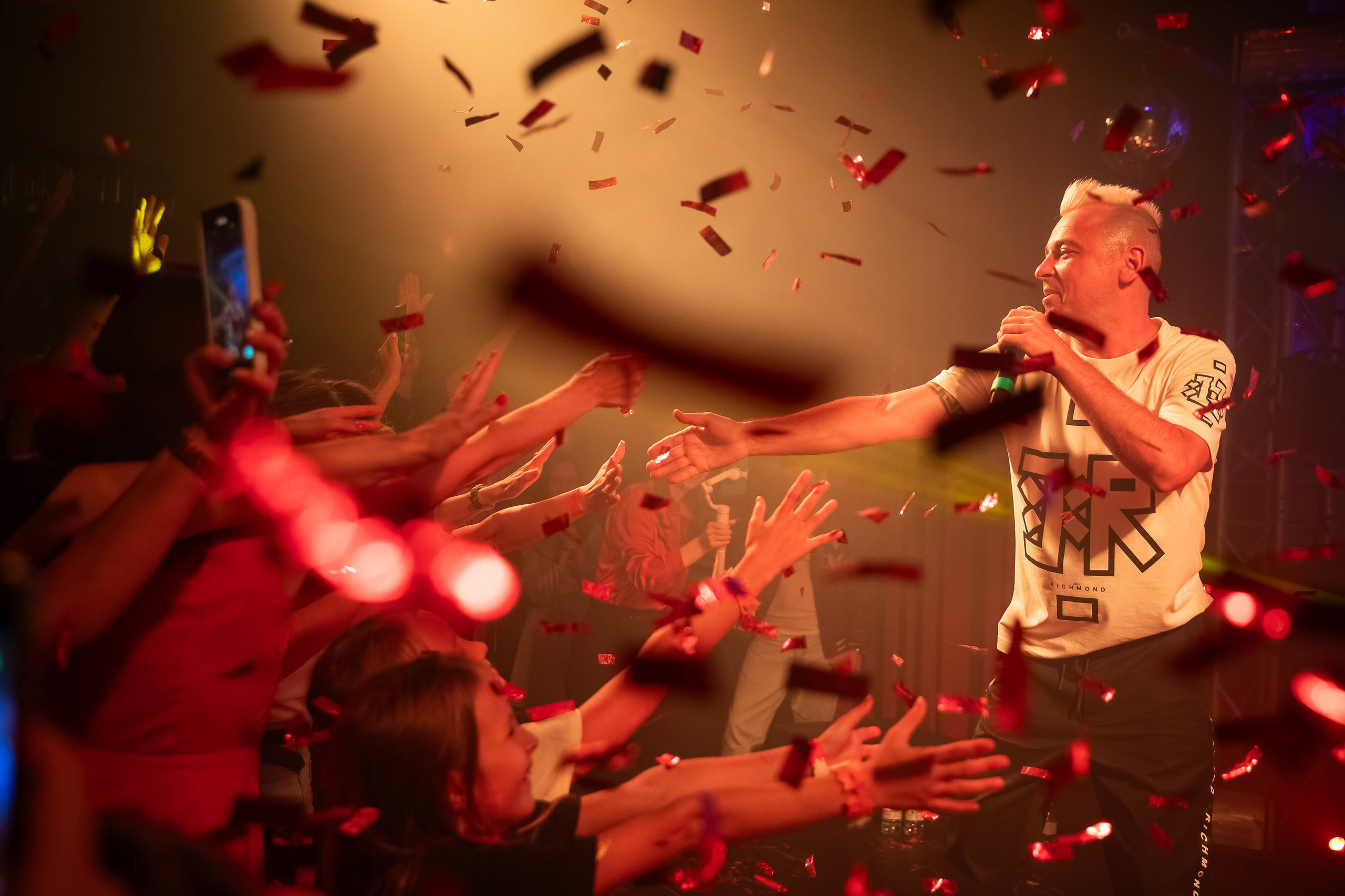 Отпетые мошенники в Mouse House. NesterovaMaria.ru