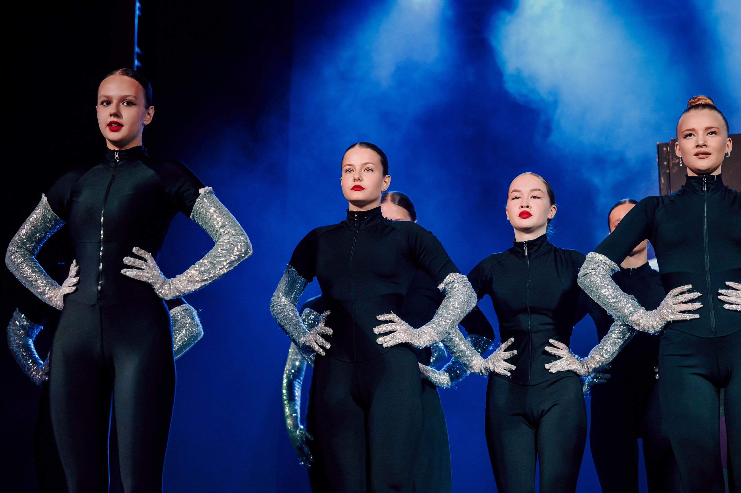 Отчётный концерт танцевальной школы «Red Rabbits» 2025. Лёшка Варзегов — фотограф