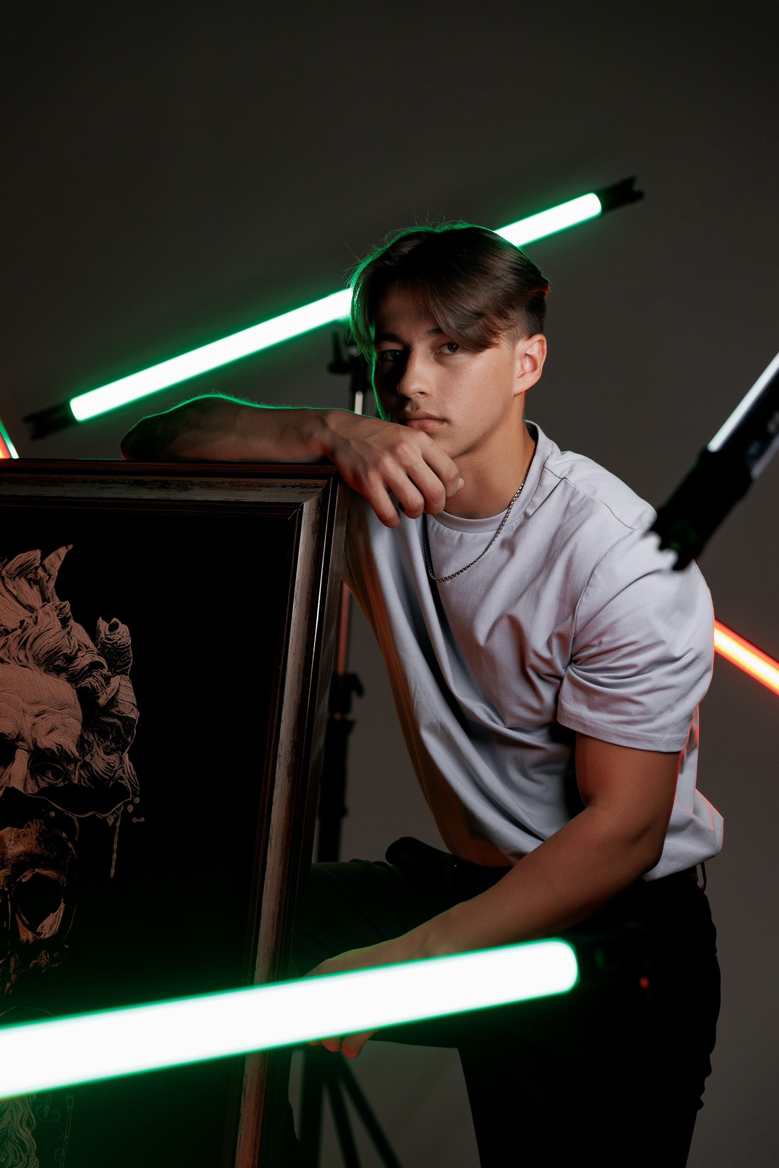 Неоновая съемка в студии Окла. Выпускные альбомы и фотокниги в Уфе и РБ