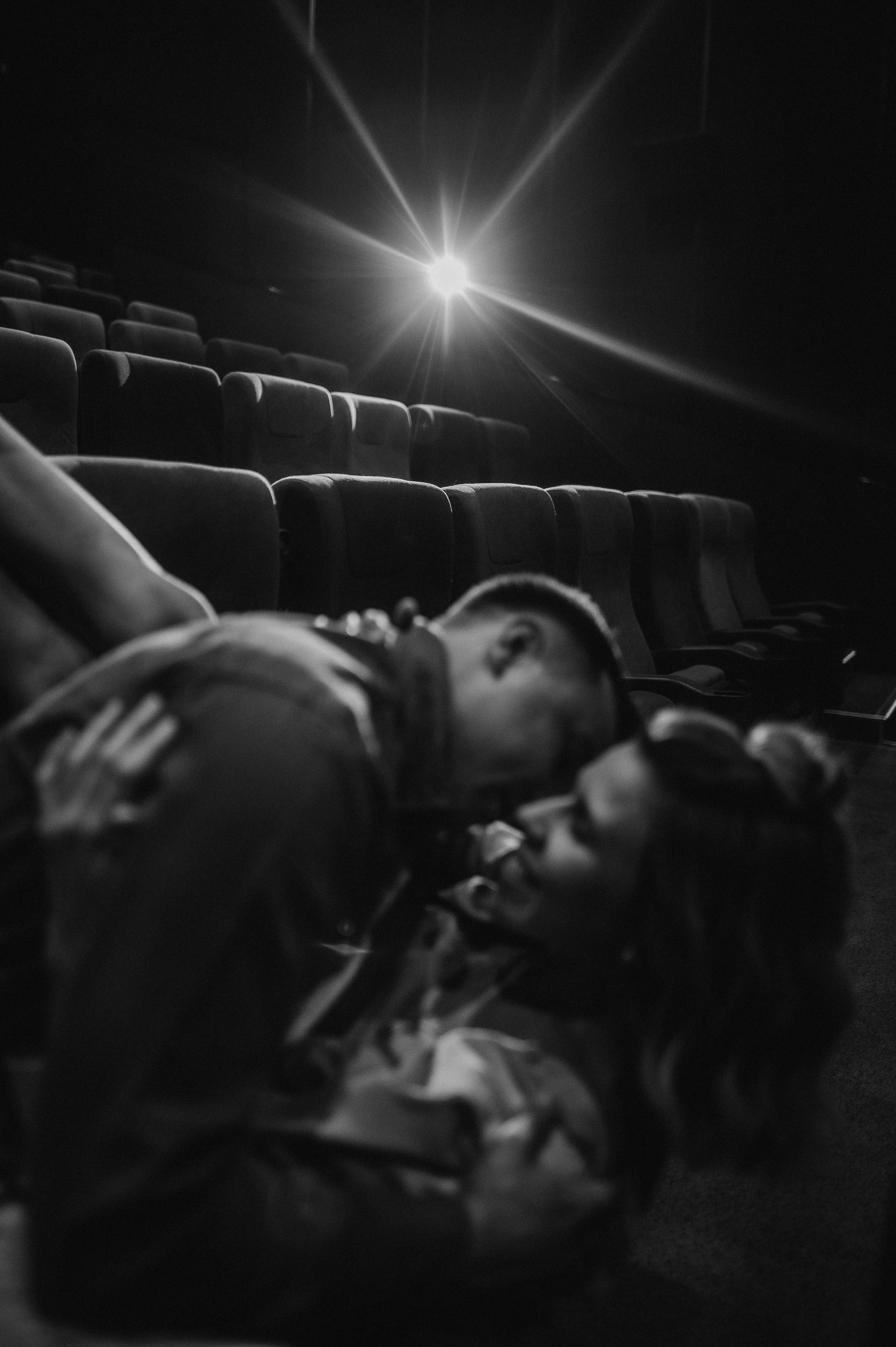 Любовь в кинотеатре. Фотограф ПИТЕР СПБ Надежда Баранова