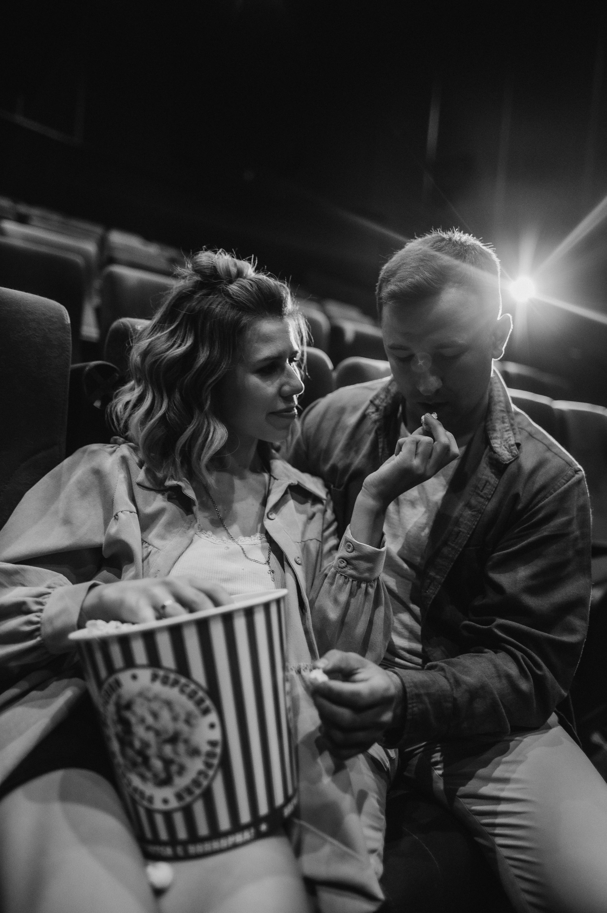 Любовь в кинотеатре. Фотограф ПИТЕР СПБ Надежда Баранова