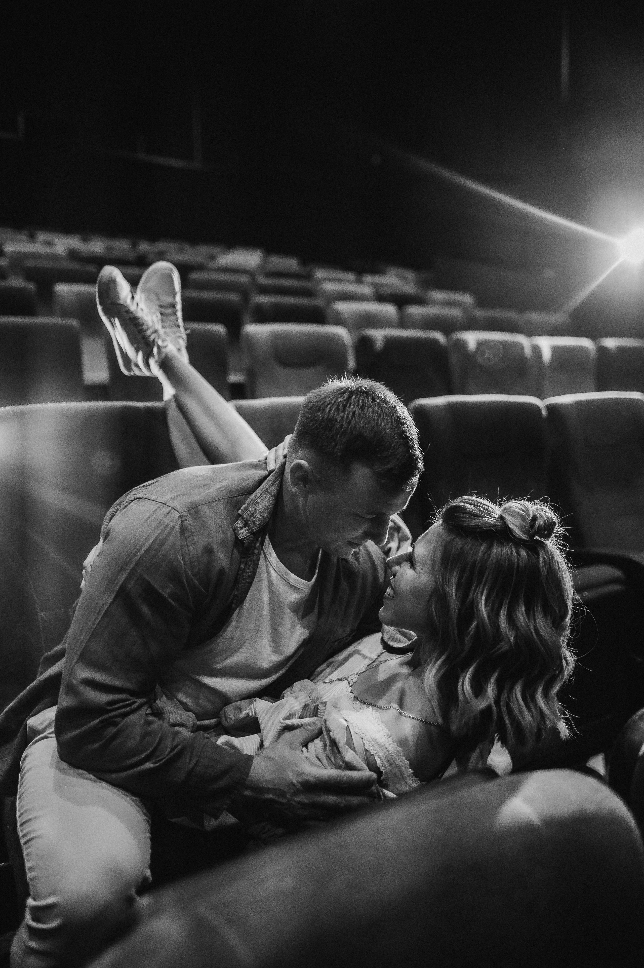Любовь в кинотеатре. Фотограф ПИТЕР СПБ Надежда Баранова