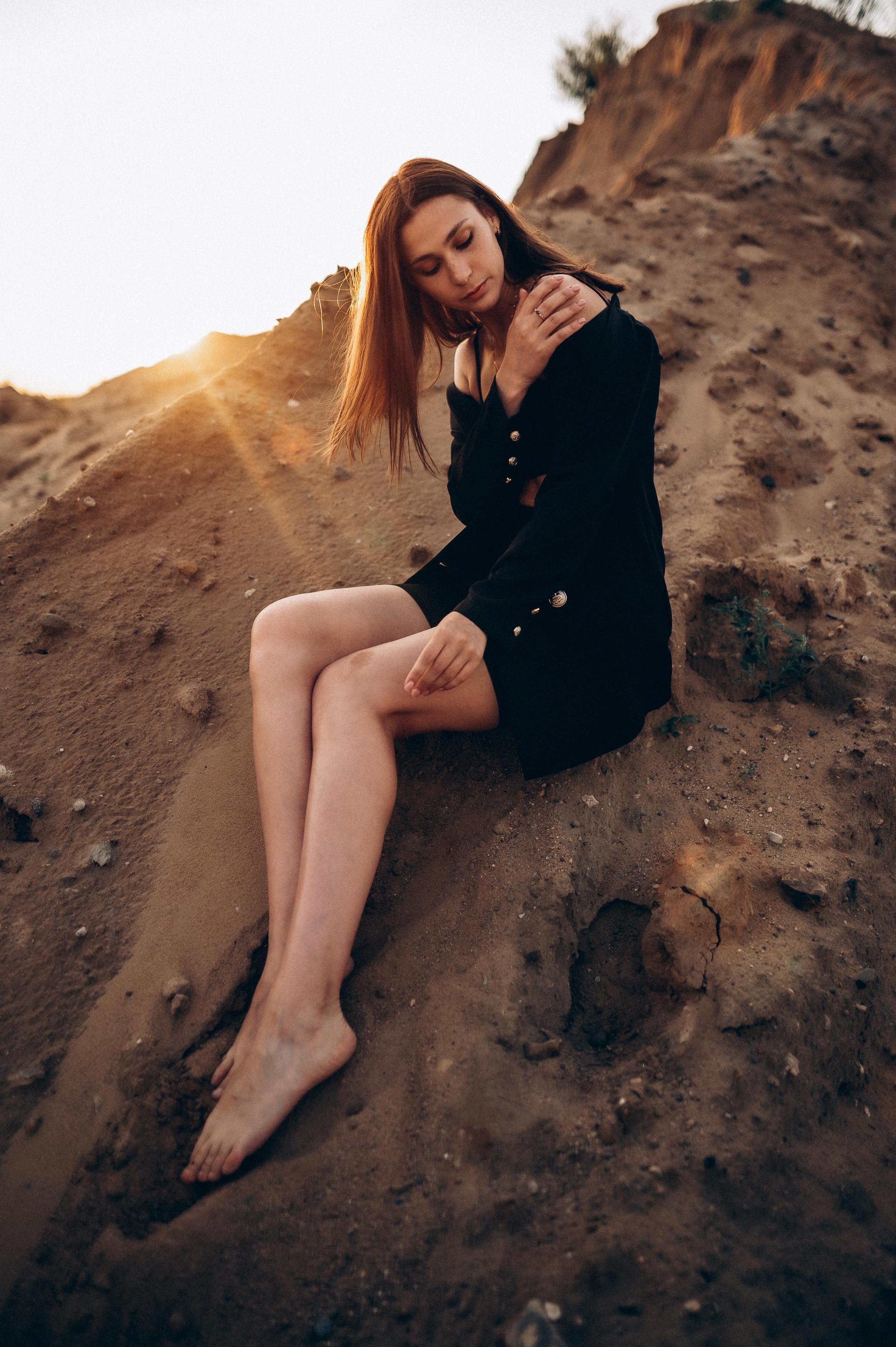 Лина в песках. Фотограф ПИТЕР СПБ Надежда Баранова