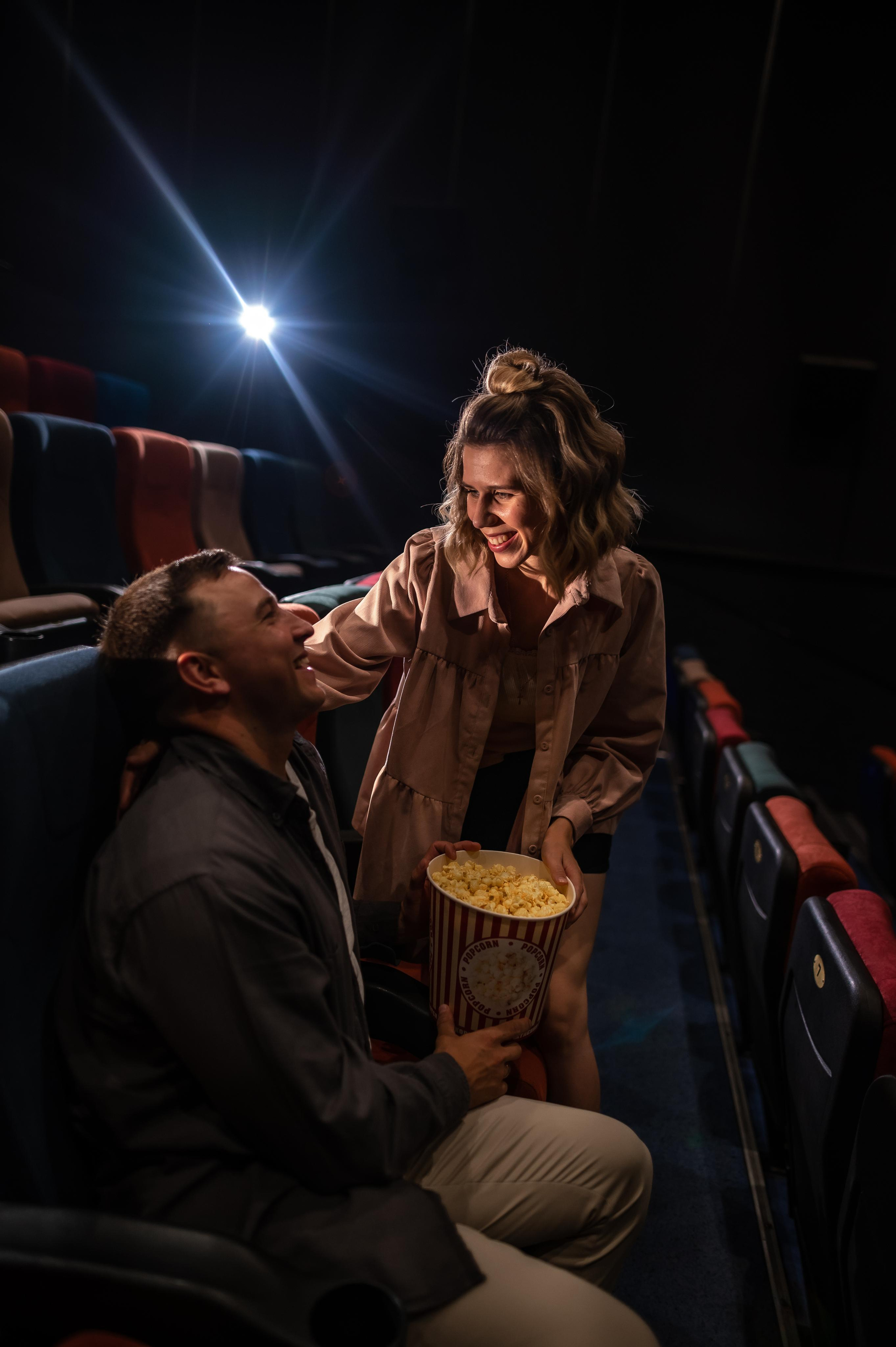 Любовь в кинотеатре. Фотограф ПИТЕР СПБ Надежда Баранова