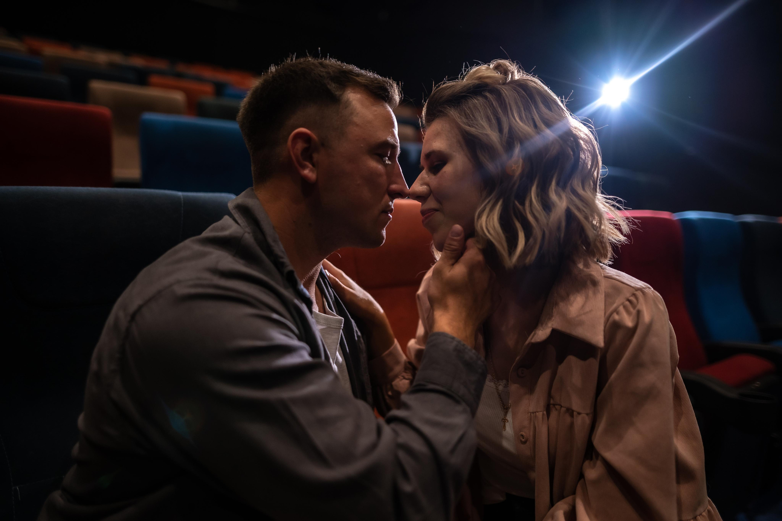 Любовь в кинотеатре. Фотограф ПИТЕР СПБ Надежда Баранова