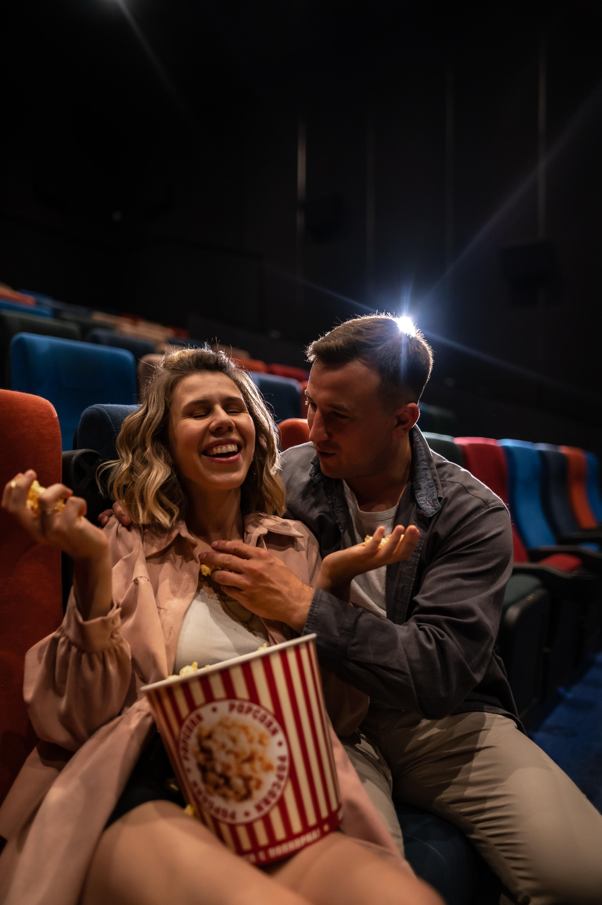Любовь в кинотеатре. Фотограф ПИТЕР СПБ Надежда Баранова