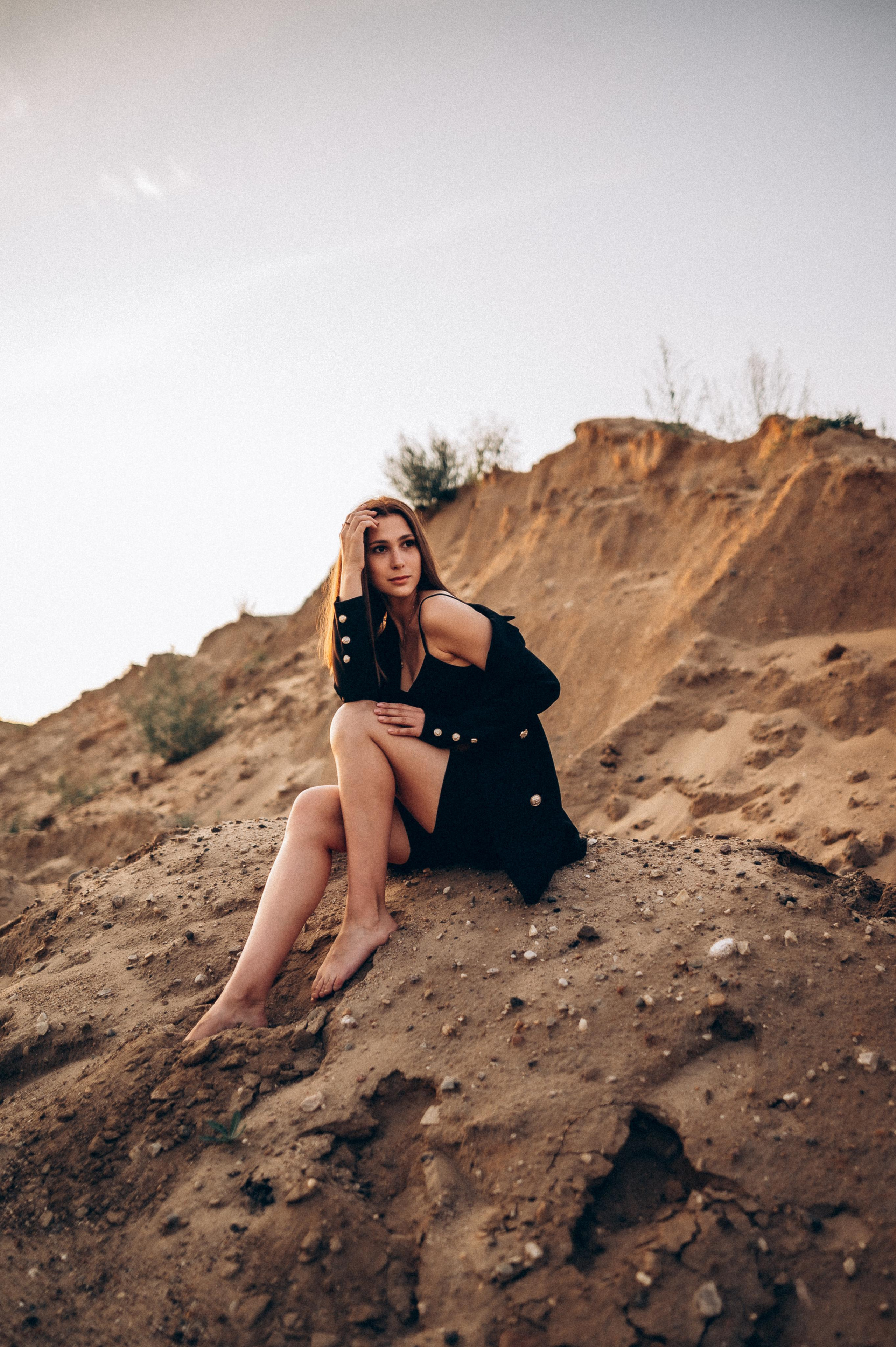 Лина в песках. Фотограф ПИТЕР СПБ Надежда Баранова