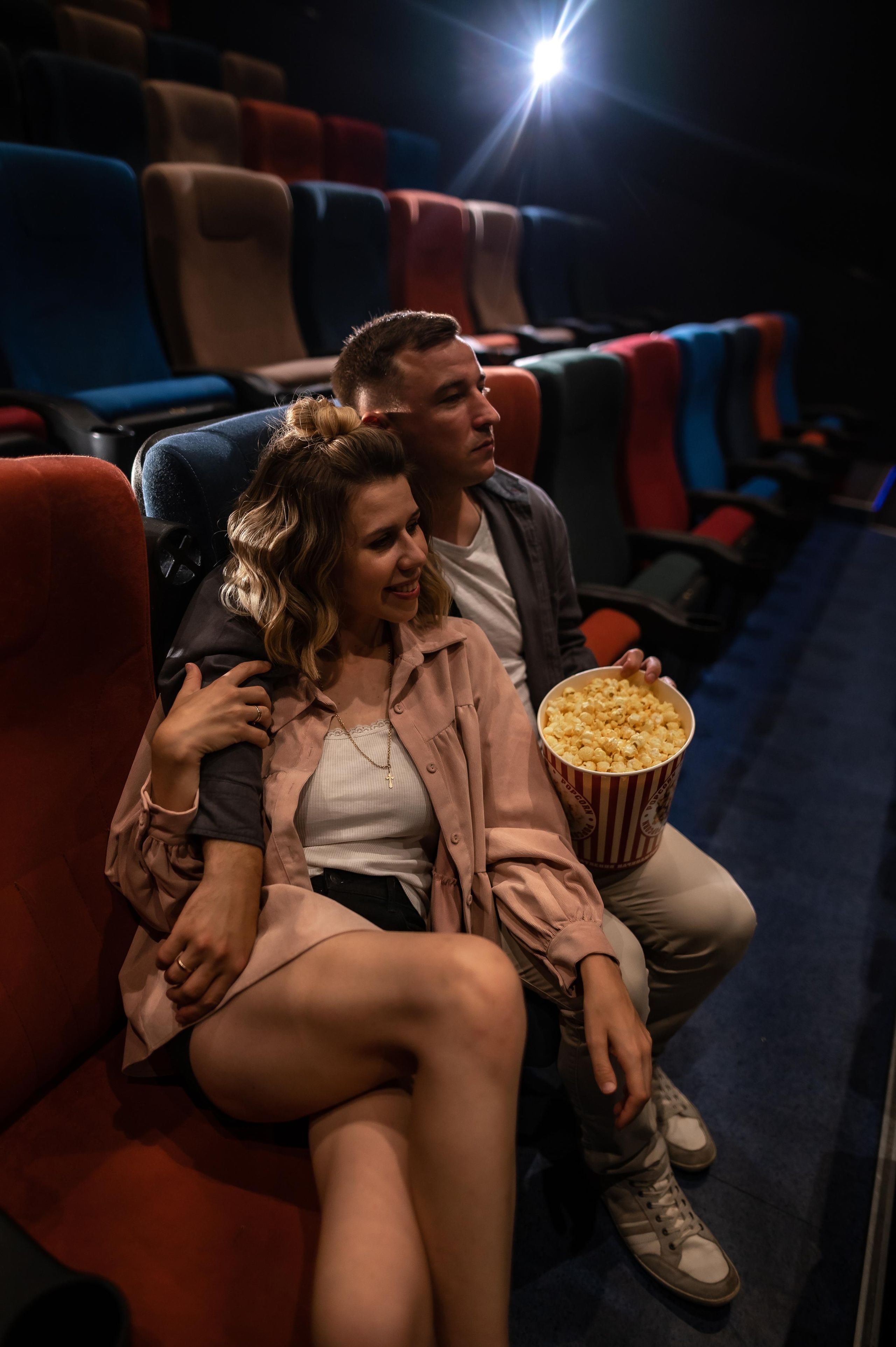 Любовь в кинотеатре. Фотограф ПИТЕР СПБ Надежда Баранова