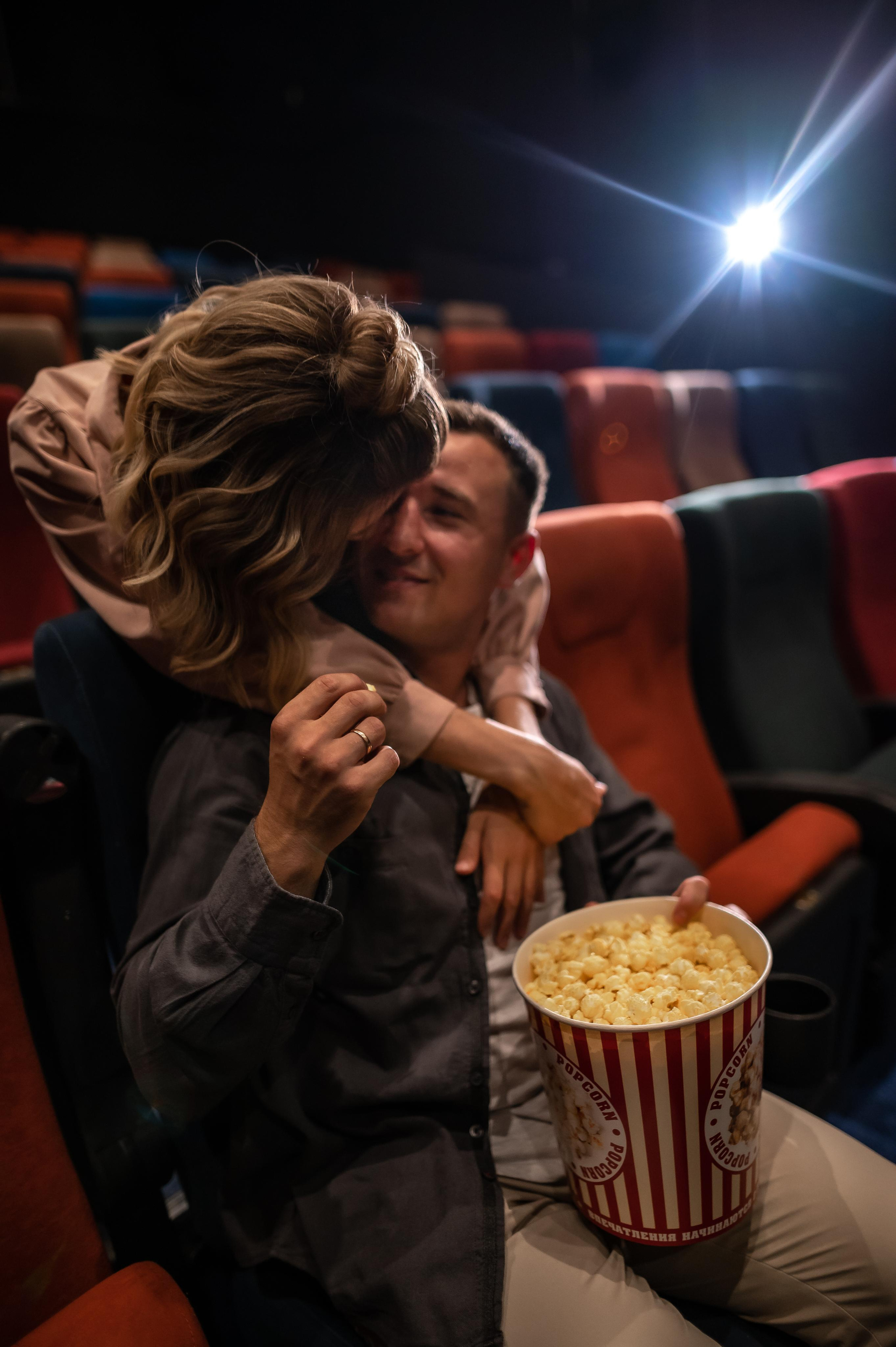 Любовь в кинотеатре. Фотограф ПИТЕР СПБ Надежда Баранова