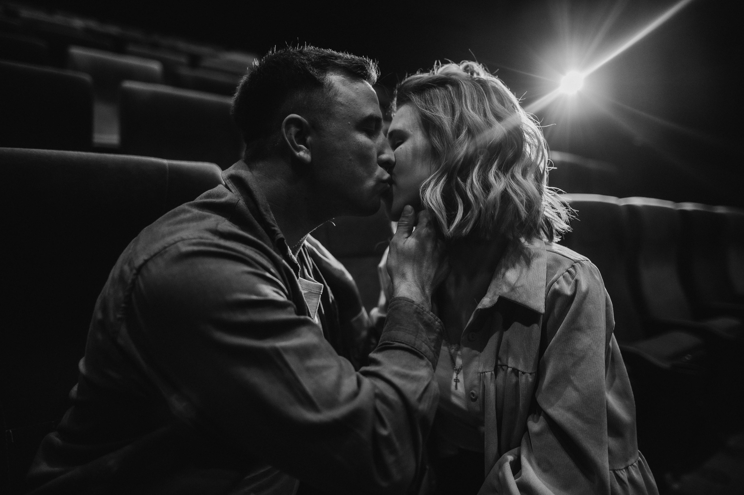 Любовь в кинотеатре. Фотограф ПИТЕР СПБ Надежда Баранова