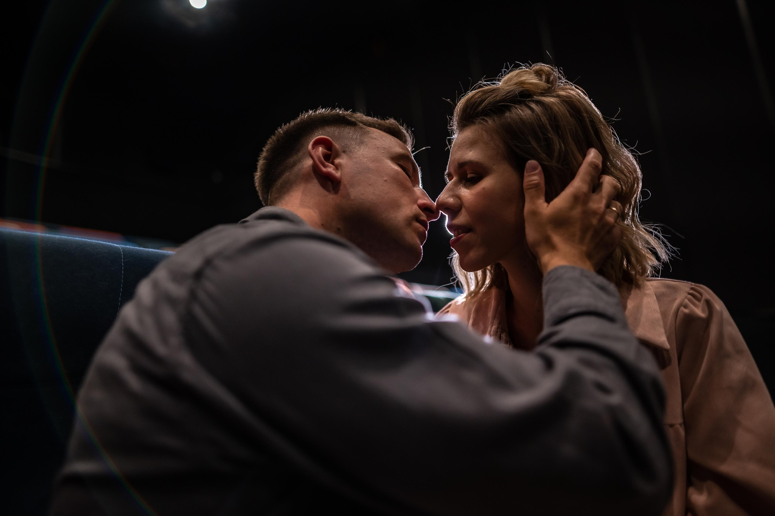 Любовь в кинотеатре. Фотограф ПИТЕР СПБ Надежда Баранова