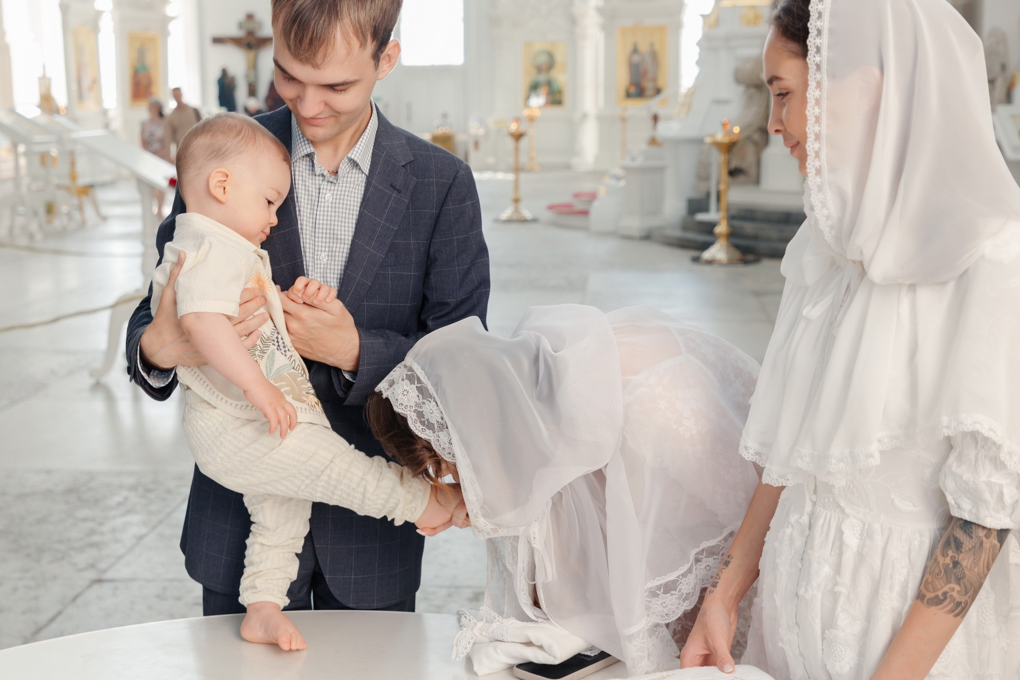 Крещение в Смольном соборе. Фотограф крещение венчание в Петербурге! Помогает подобрать храм и посоветовал душевного батюшку в СПб