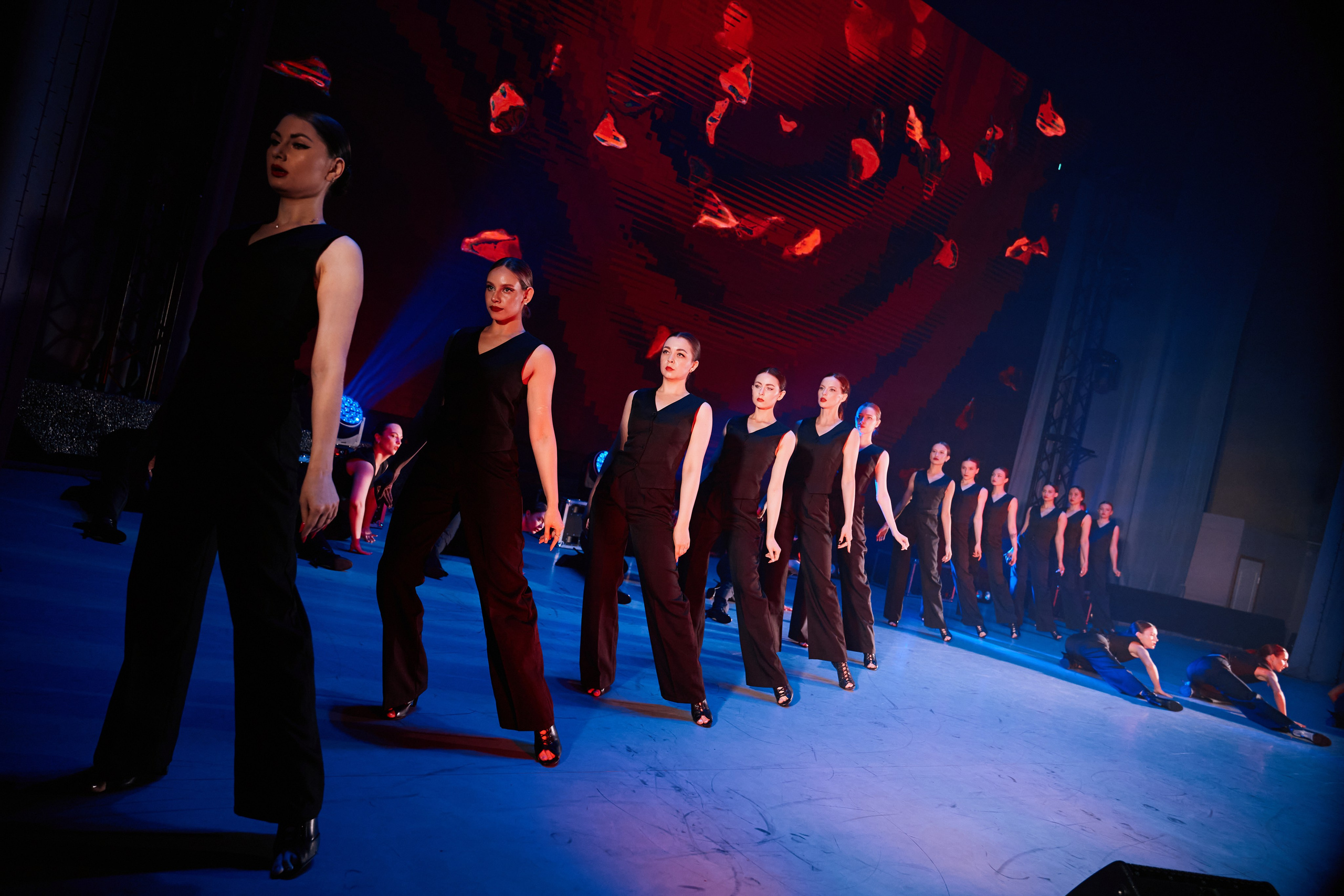 VIVA GLAM Отчетный концерт. Фотограф и видеограф в Кургане Леонид Корнильев