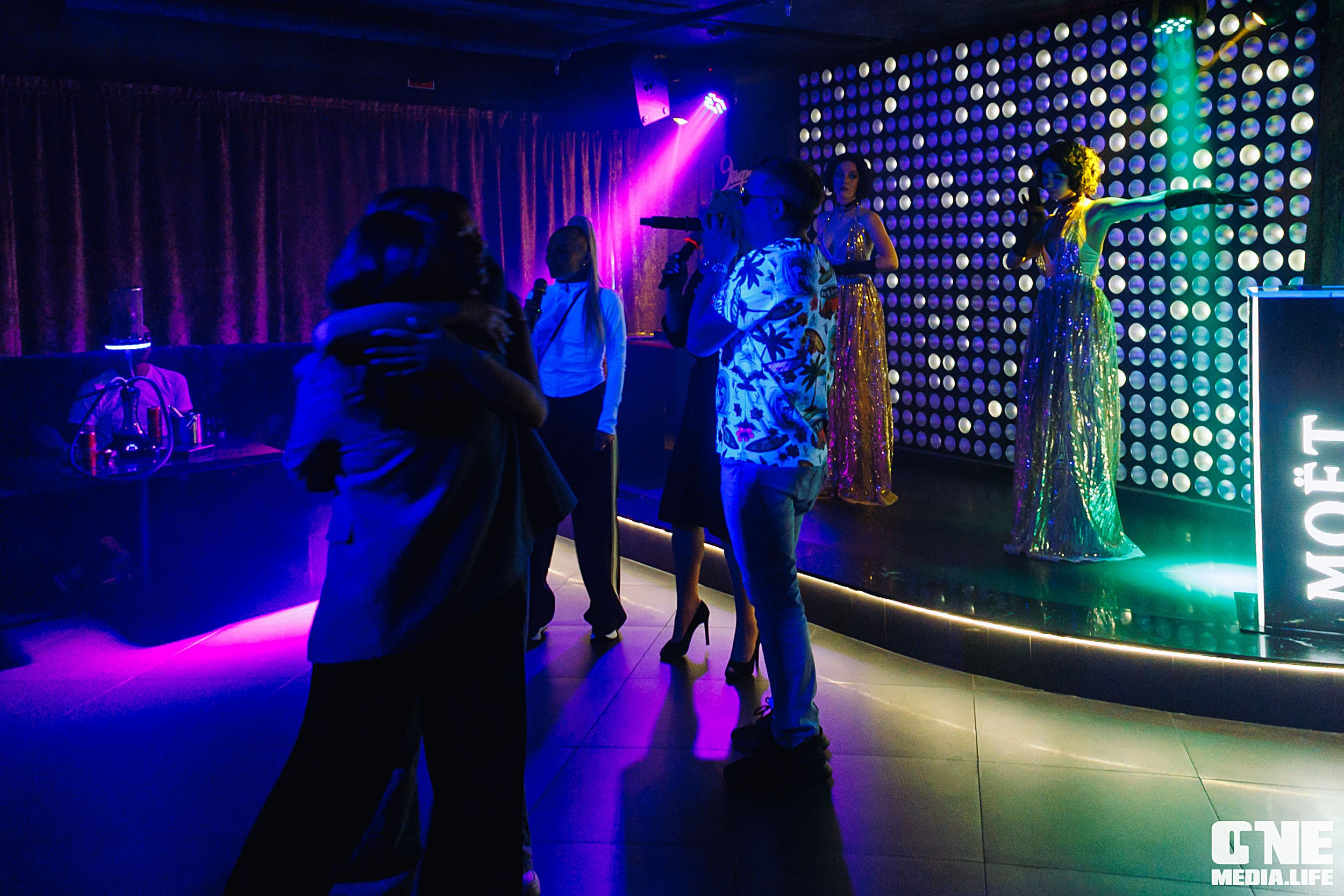 Фоторепортаж в караоке-клубе Эйфория. One Media Life: фоторепортажи, фотоотчеты с мероприятий и заведений