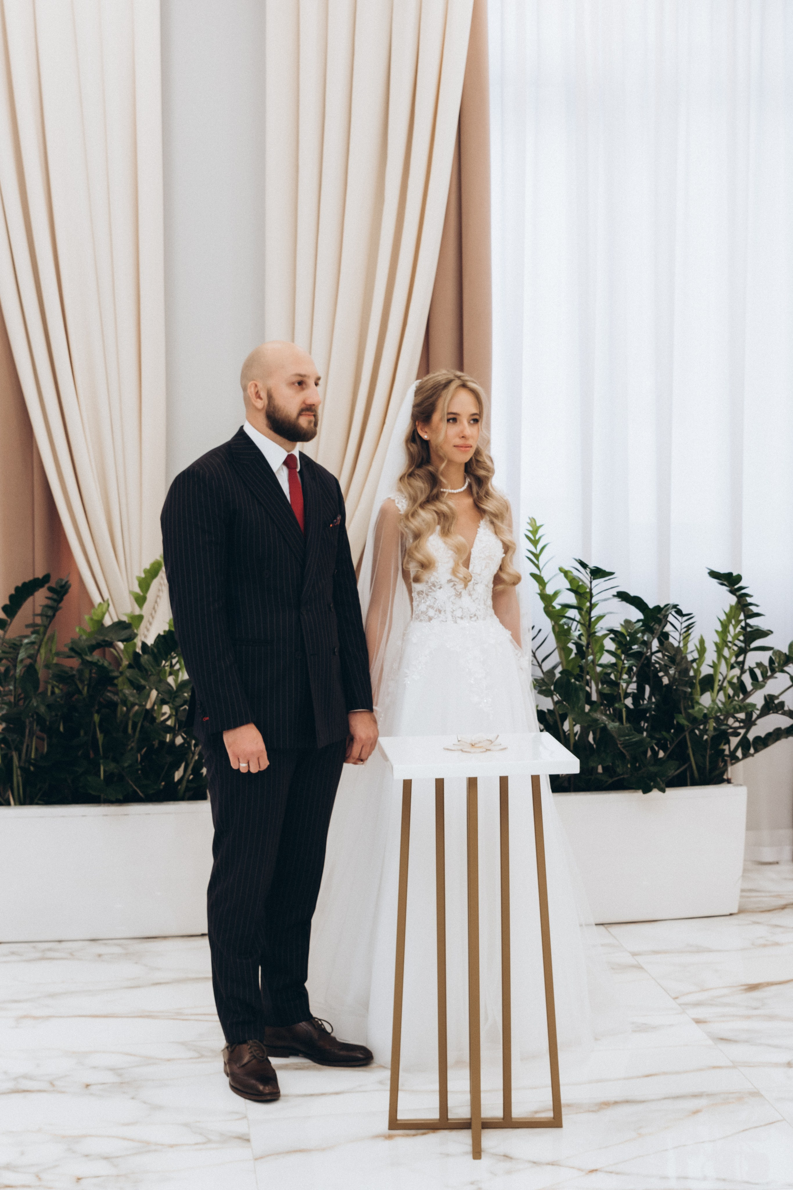 Утро и роспись Виктора и Марии. Ваш фотограф в Одинцовском районе и Москве