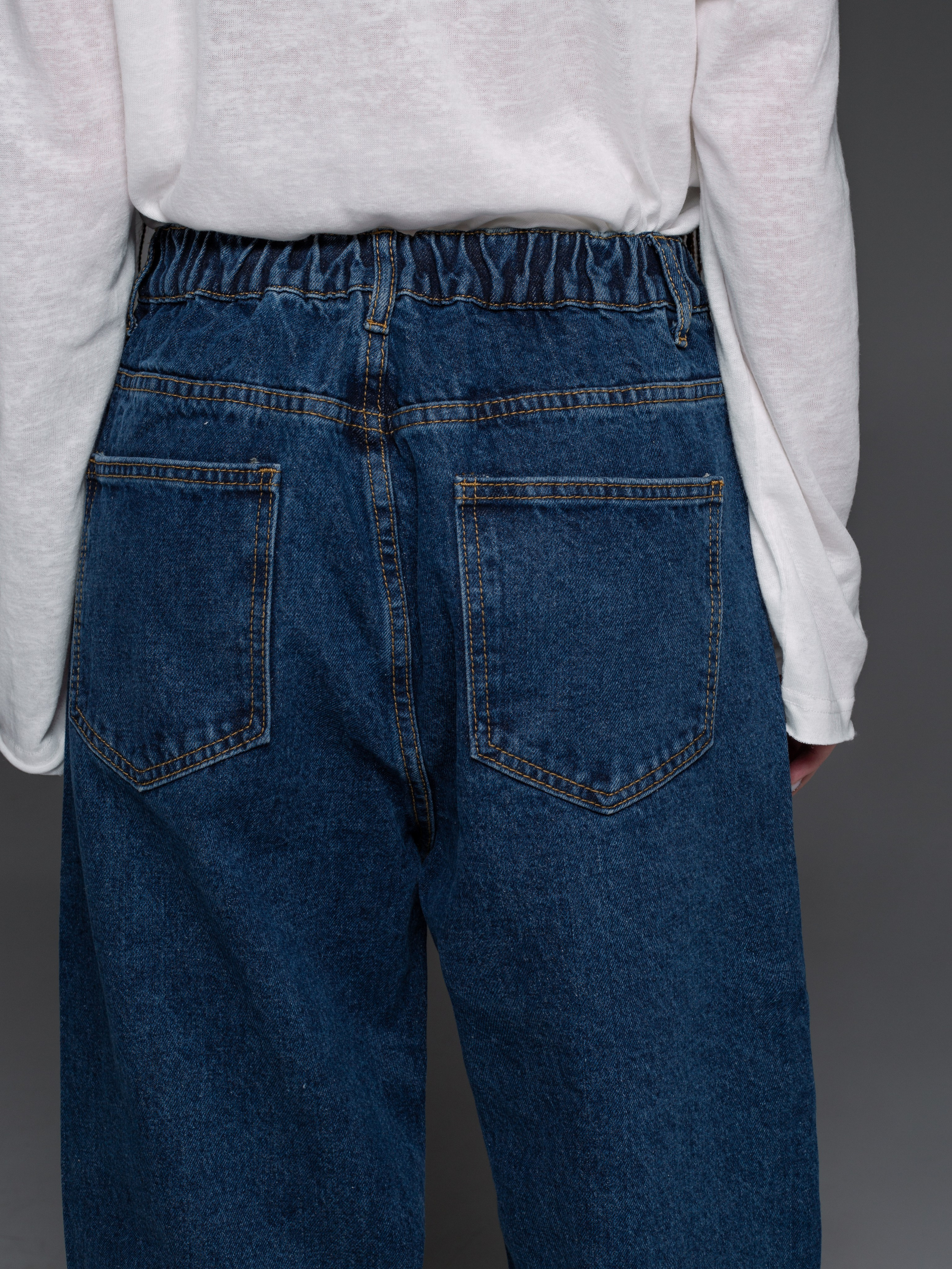 КАТАЛОГ | серый фон. RUNA production — стильные съемки для брендов