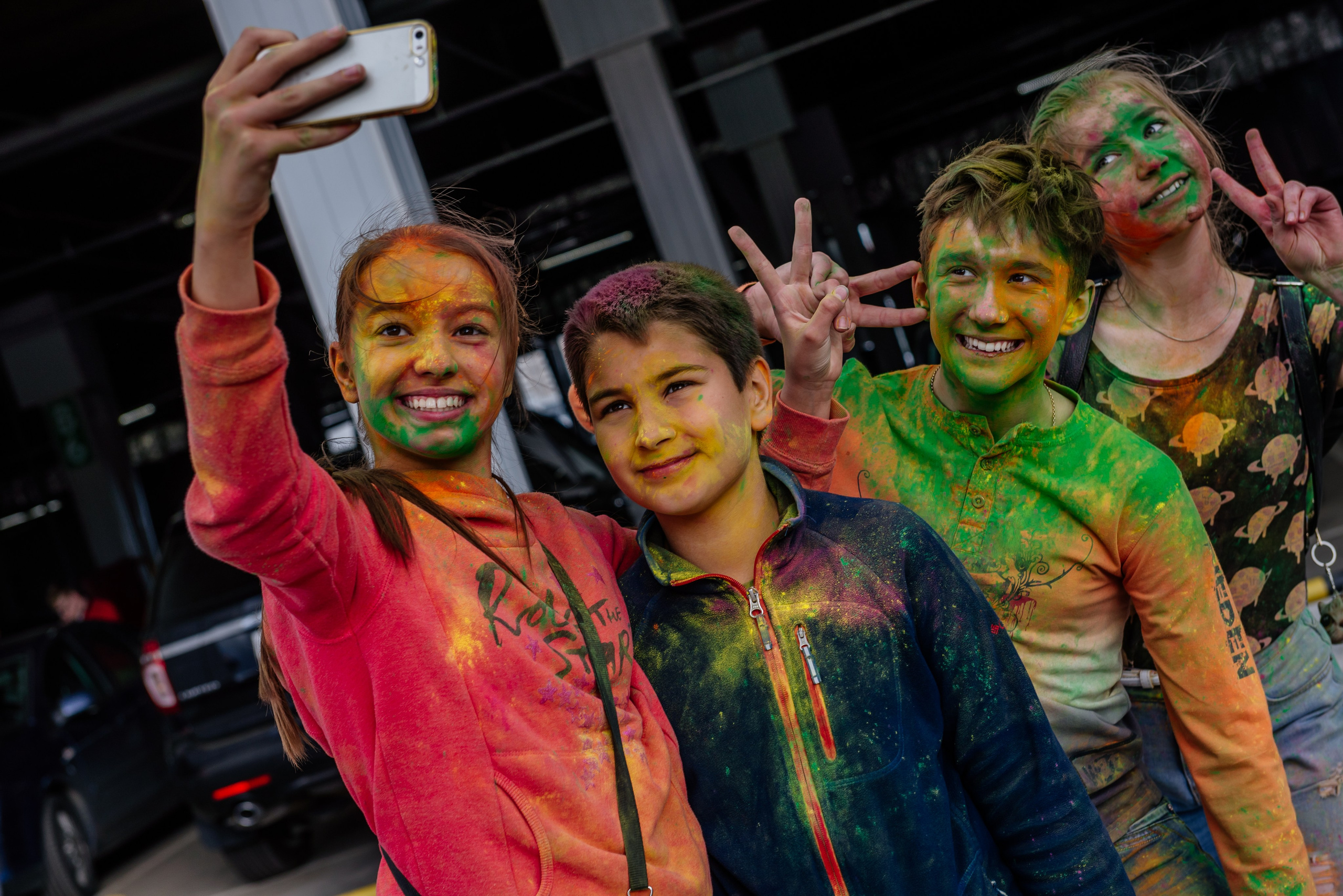Фестиваль красок Holi. Москва, МО. Фотограф LANA STIL. Семейный, репортажный фотограф, студия. Женский, мужской портрет. Фотографирую территориально в г. Королев, Москва, МО