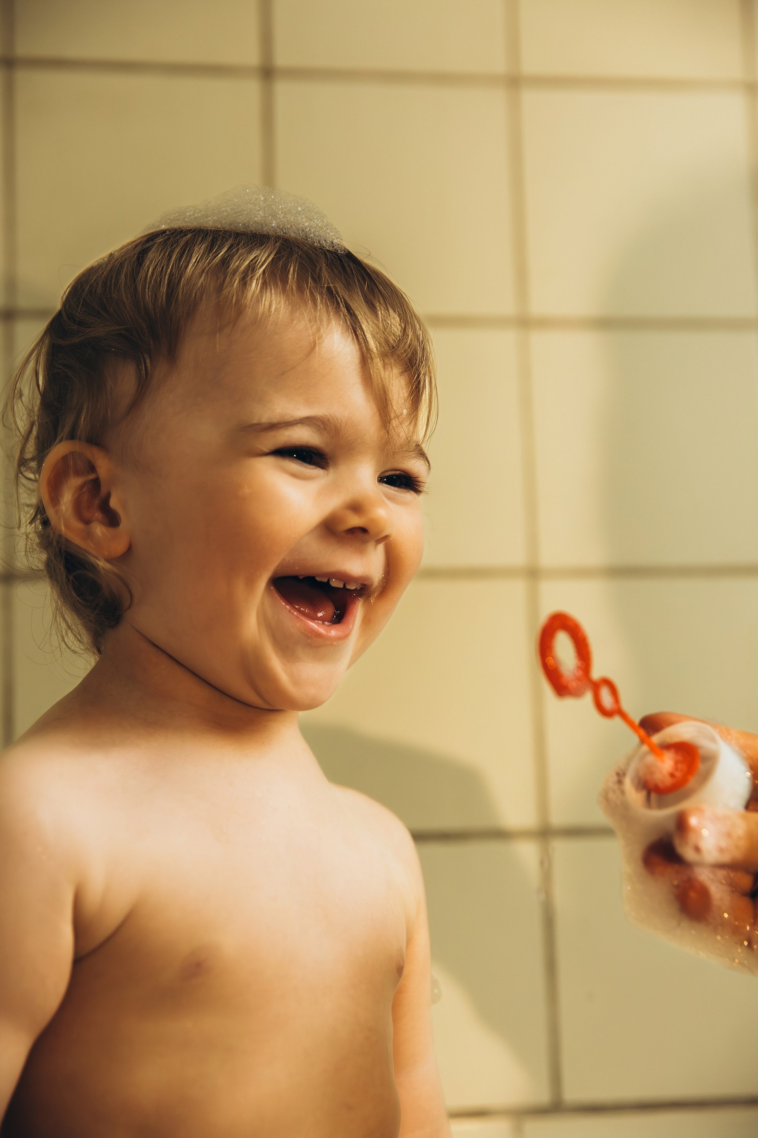 Ванна с пеной. Свадебный и семейный фотограф Москва и Московская область