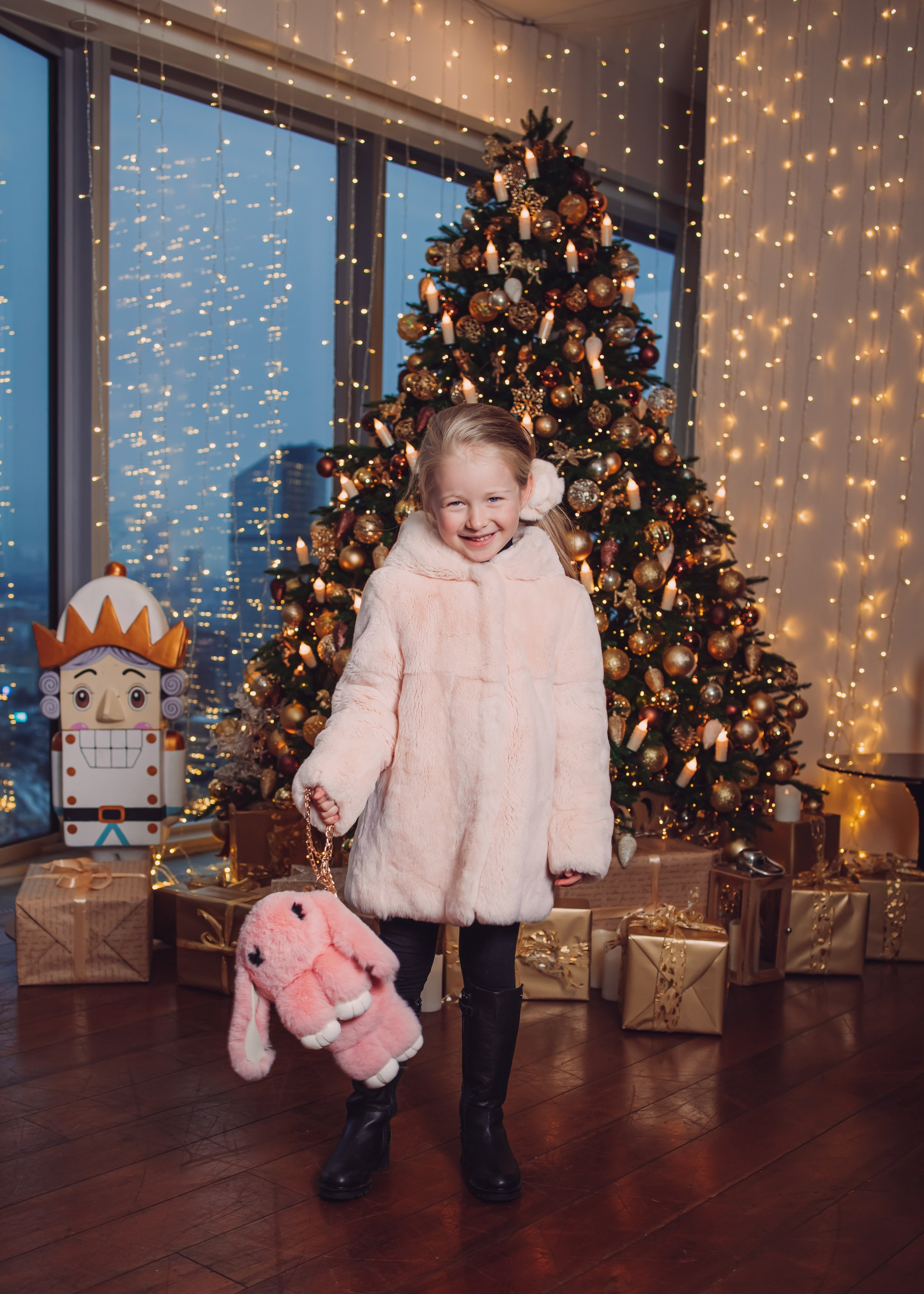 Новогодняя съемка в студии Алеси Марии. Агенство фотографов под любой запрос. Москва