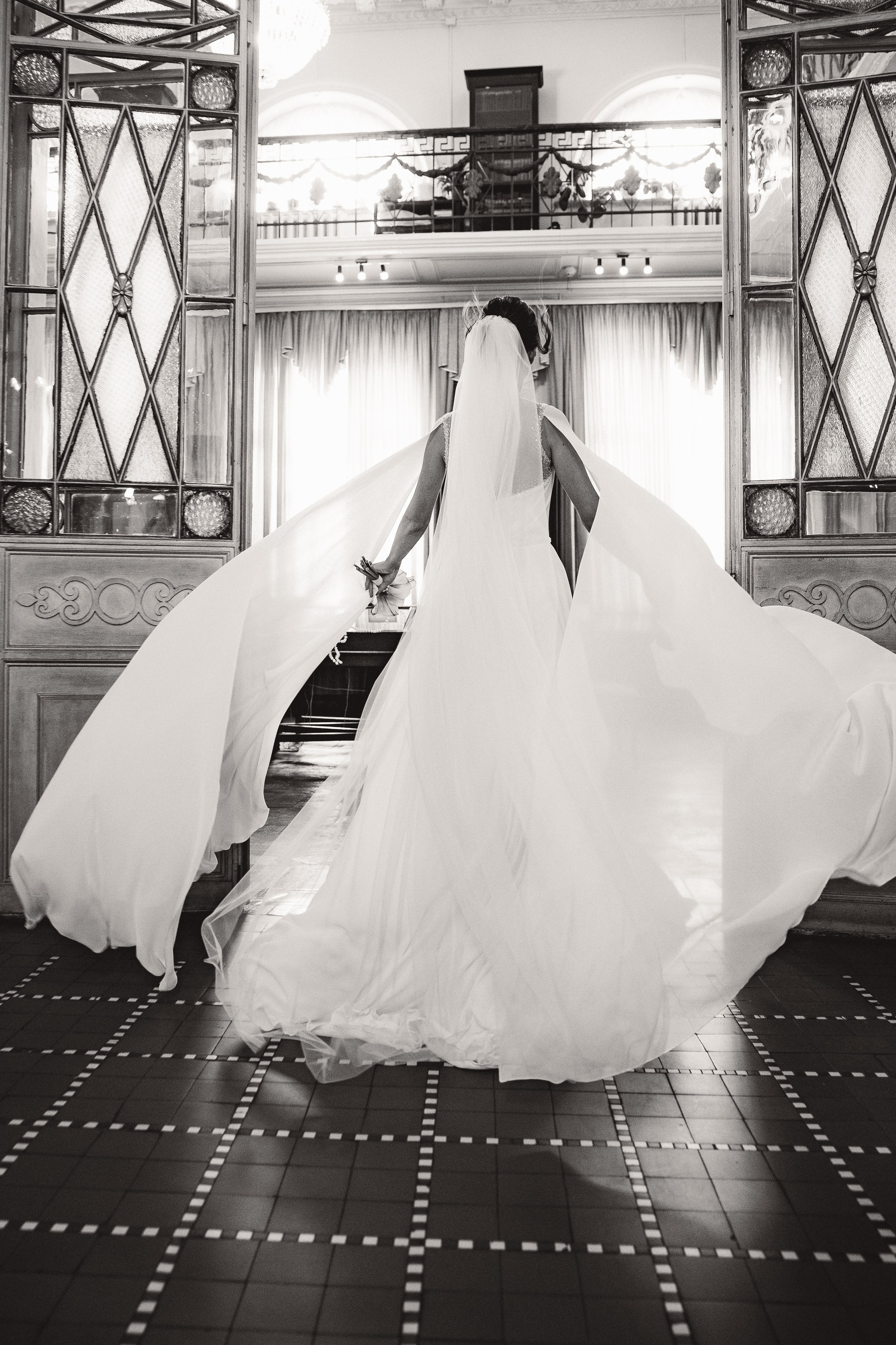 Свадебная фотосессия в Иваново и Москве. Свадебный фотограф в Иваново Гитарина Черняева