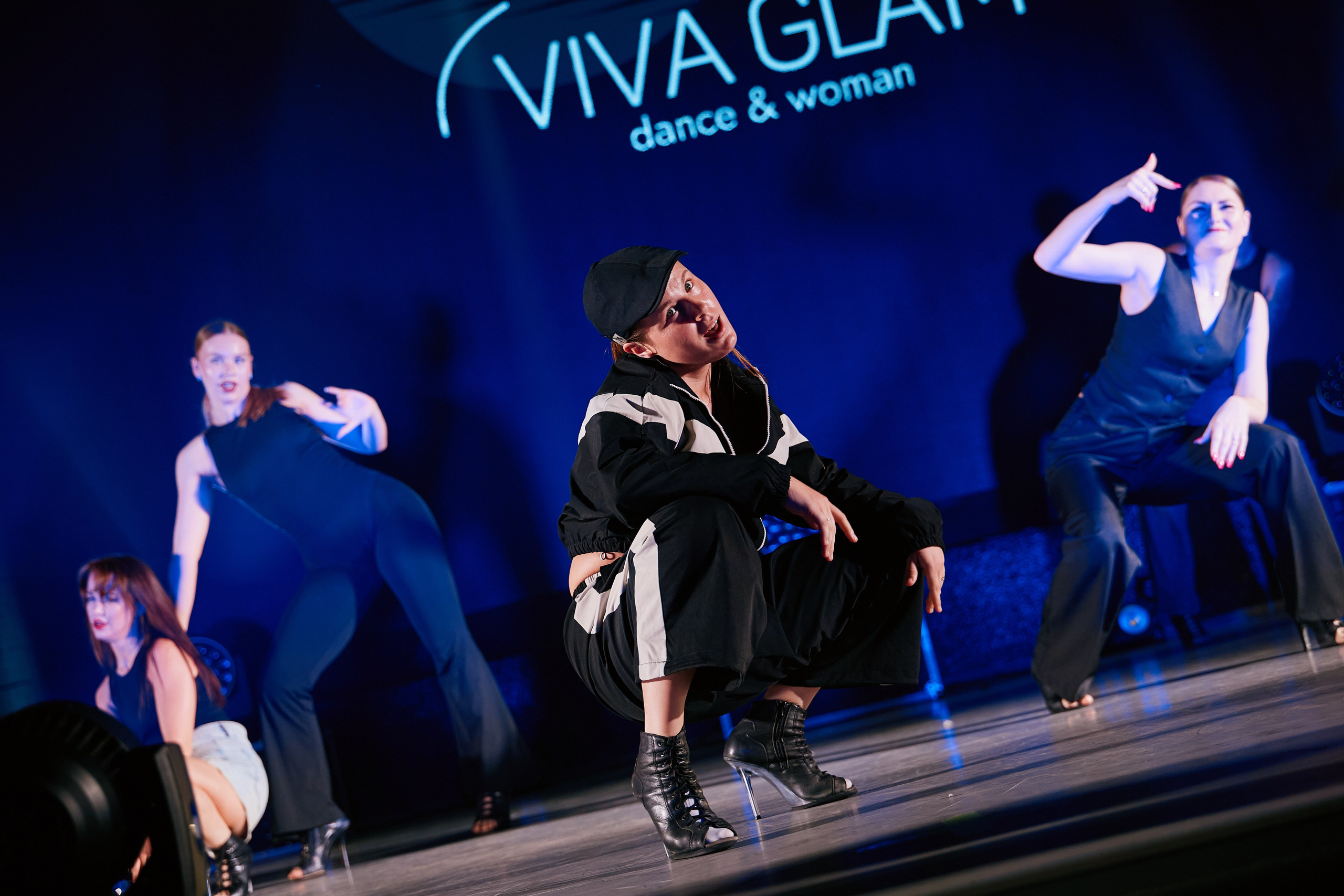 VIVA GLAM Отчетный концерт. Фотограф и видеограф в Кургане Леонид Корнильев