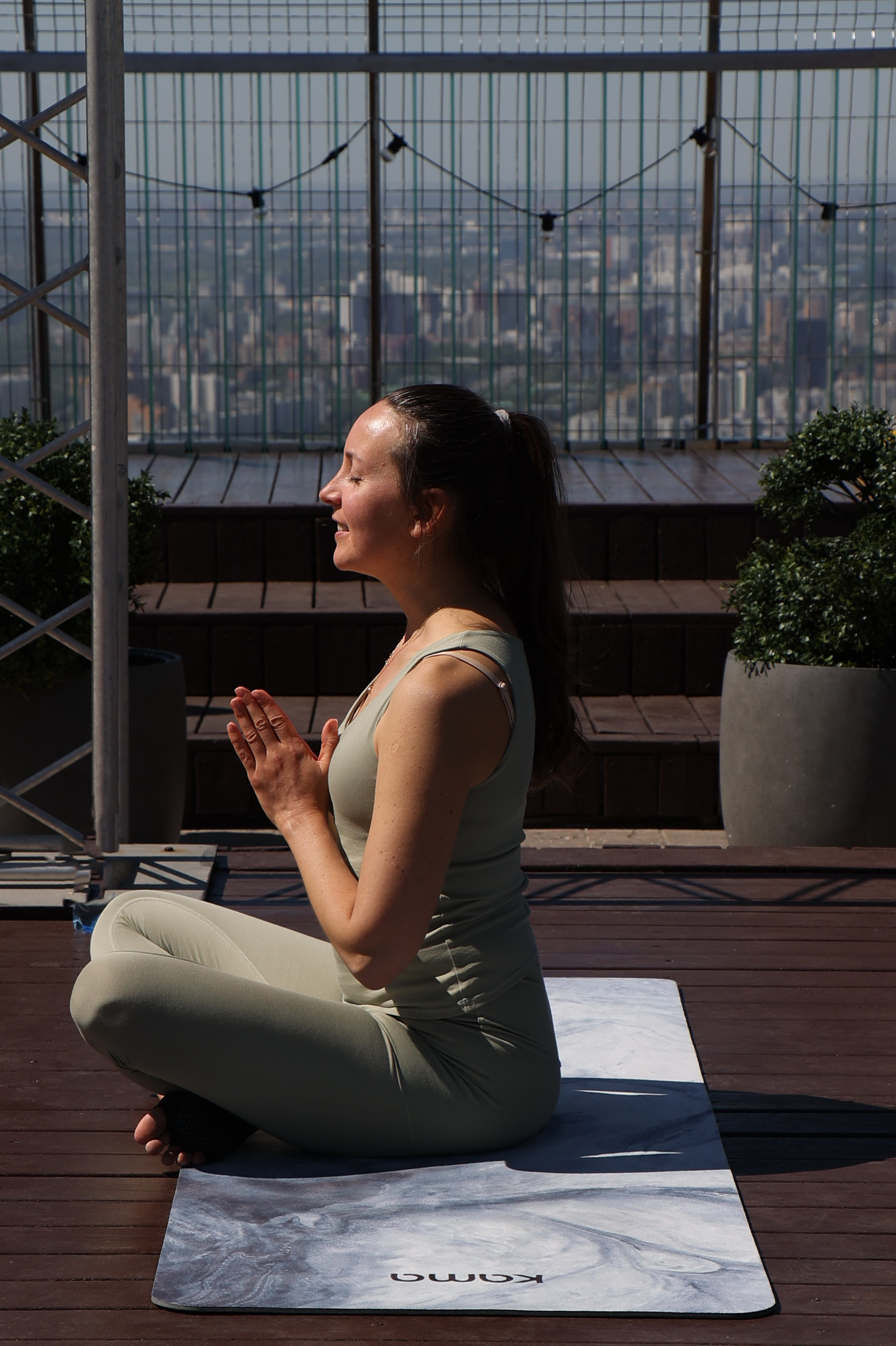 Йога на крыше Москва-Сити. Портретный фотограф Москва