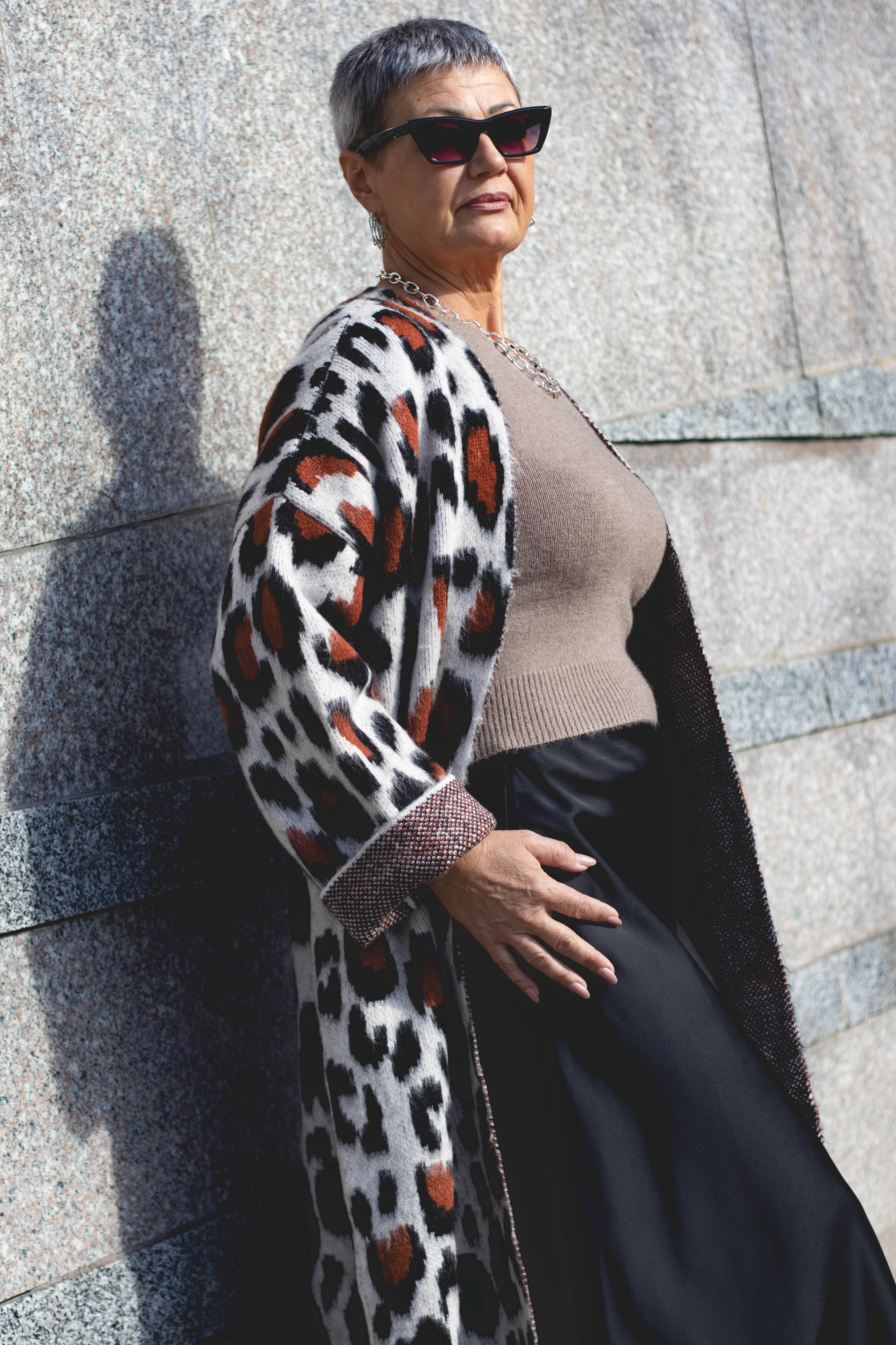 «Она среди улиц: лёгкость и стиль». Уличный фотограф Города N