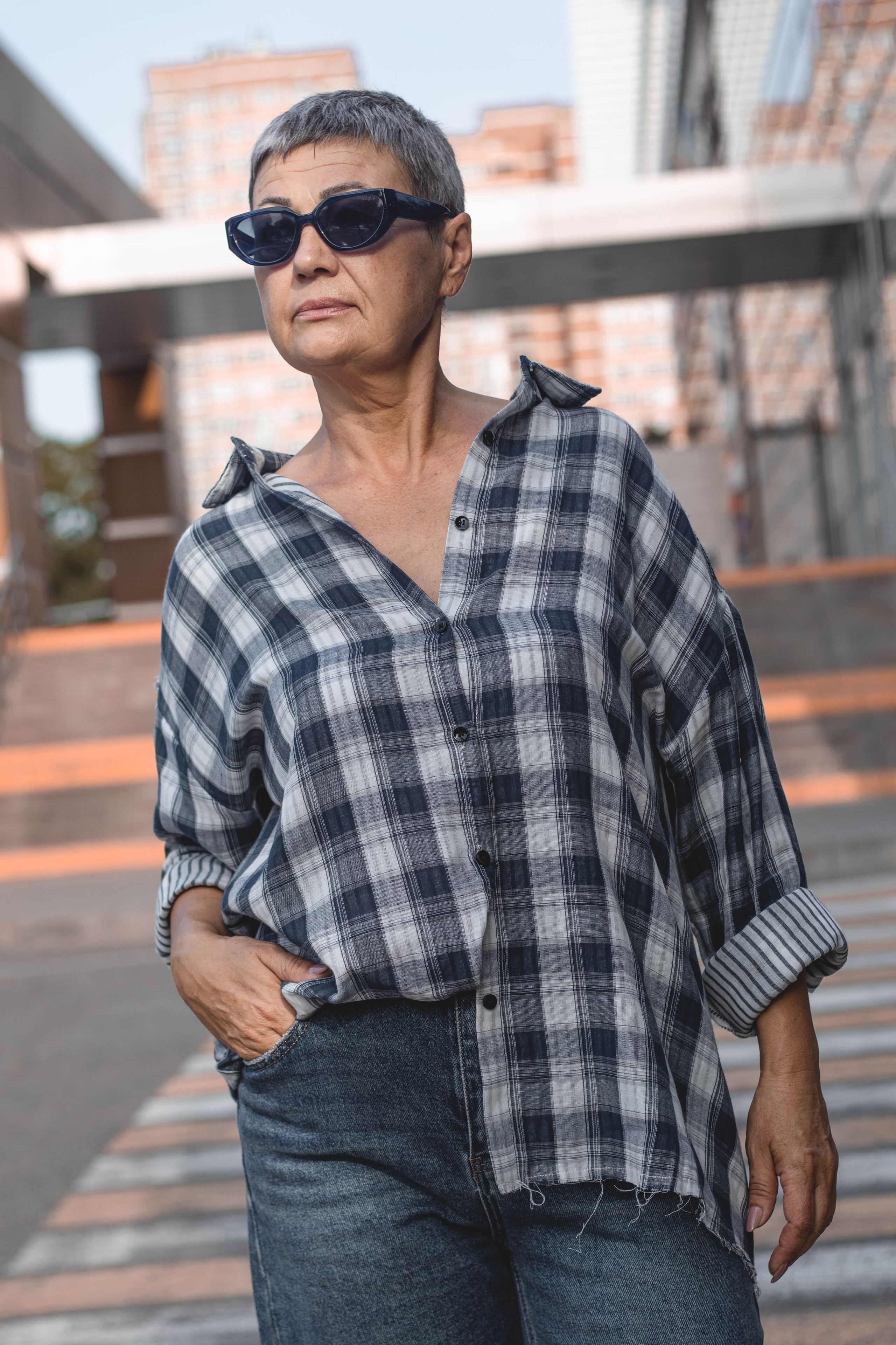 «Она среди улиц: лёгкость и стиль». Уличный фотограф Города N