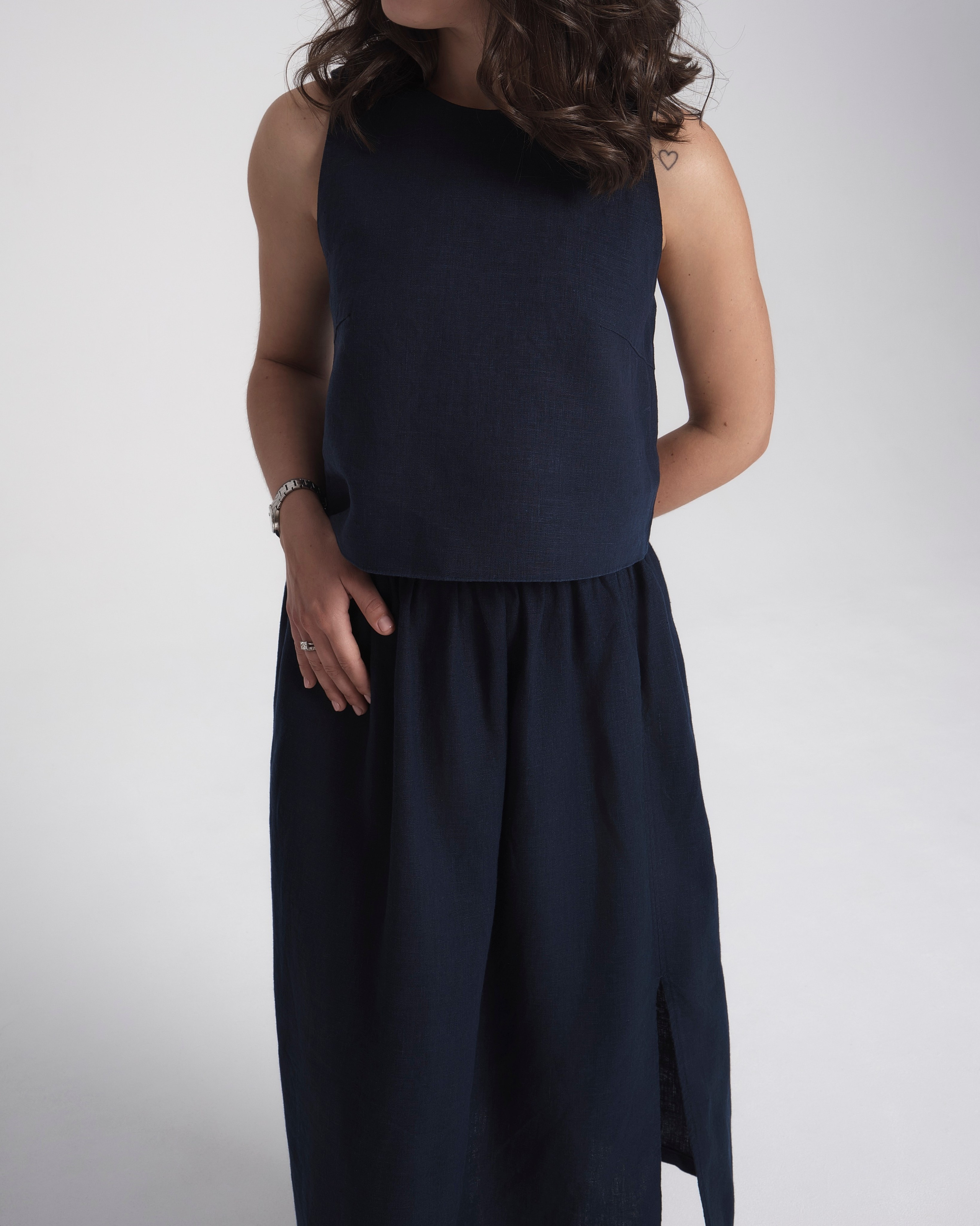 Фото и видео съёмка одежды для маркетплейсов сайтов и каталогов | UCCRASHE. UCCRASHE — предметная фото и видео съёмка в Москве