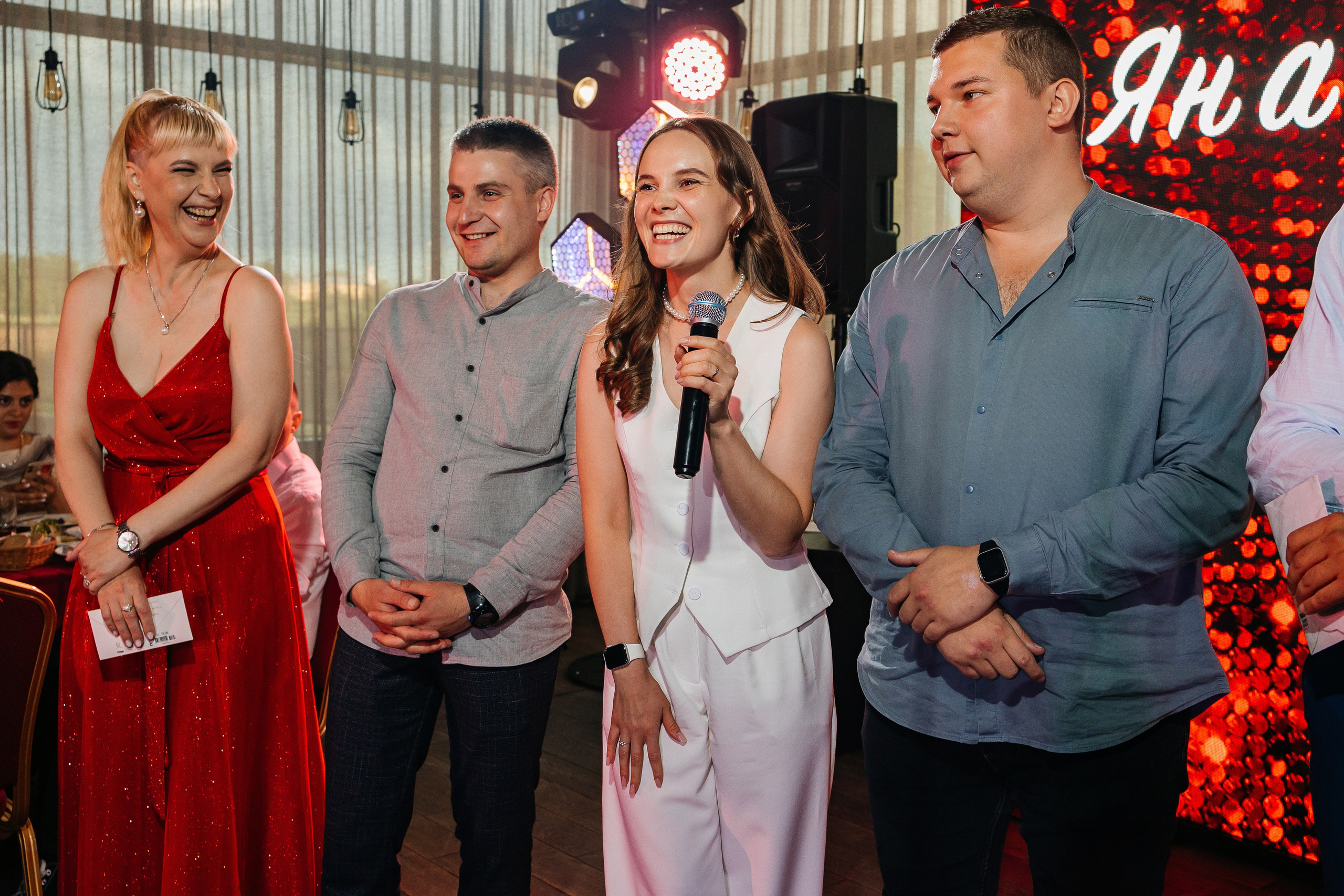 Грандиозное свадебное событие в уютном ресторане. Олег Сверчков | Свадебный фотограф Вологда