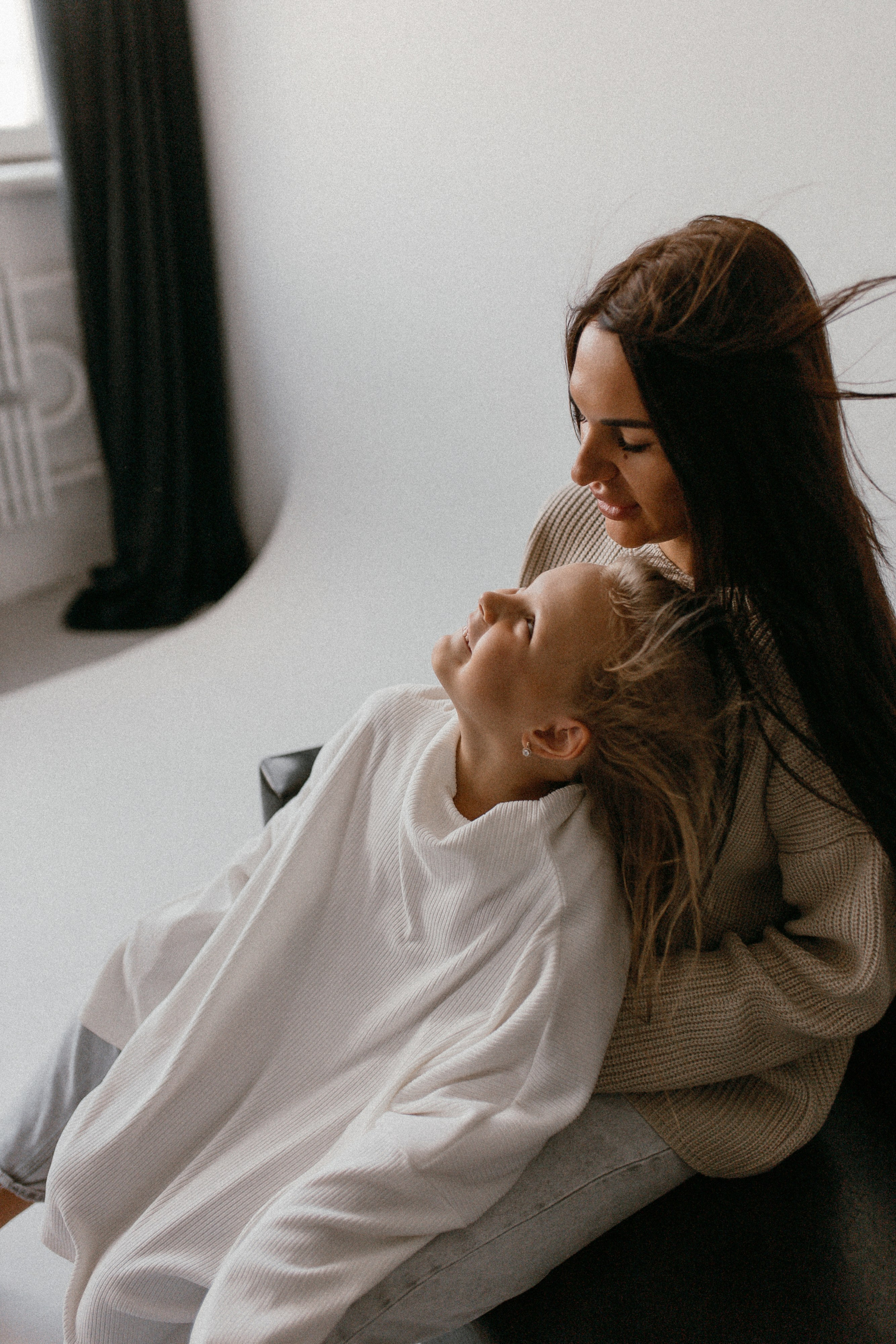 Есения и мама. Семейный фотограф Губкин/Старый Оскол