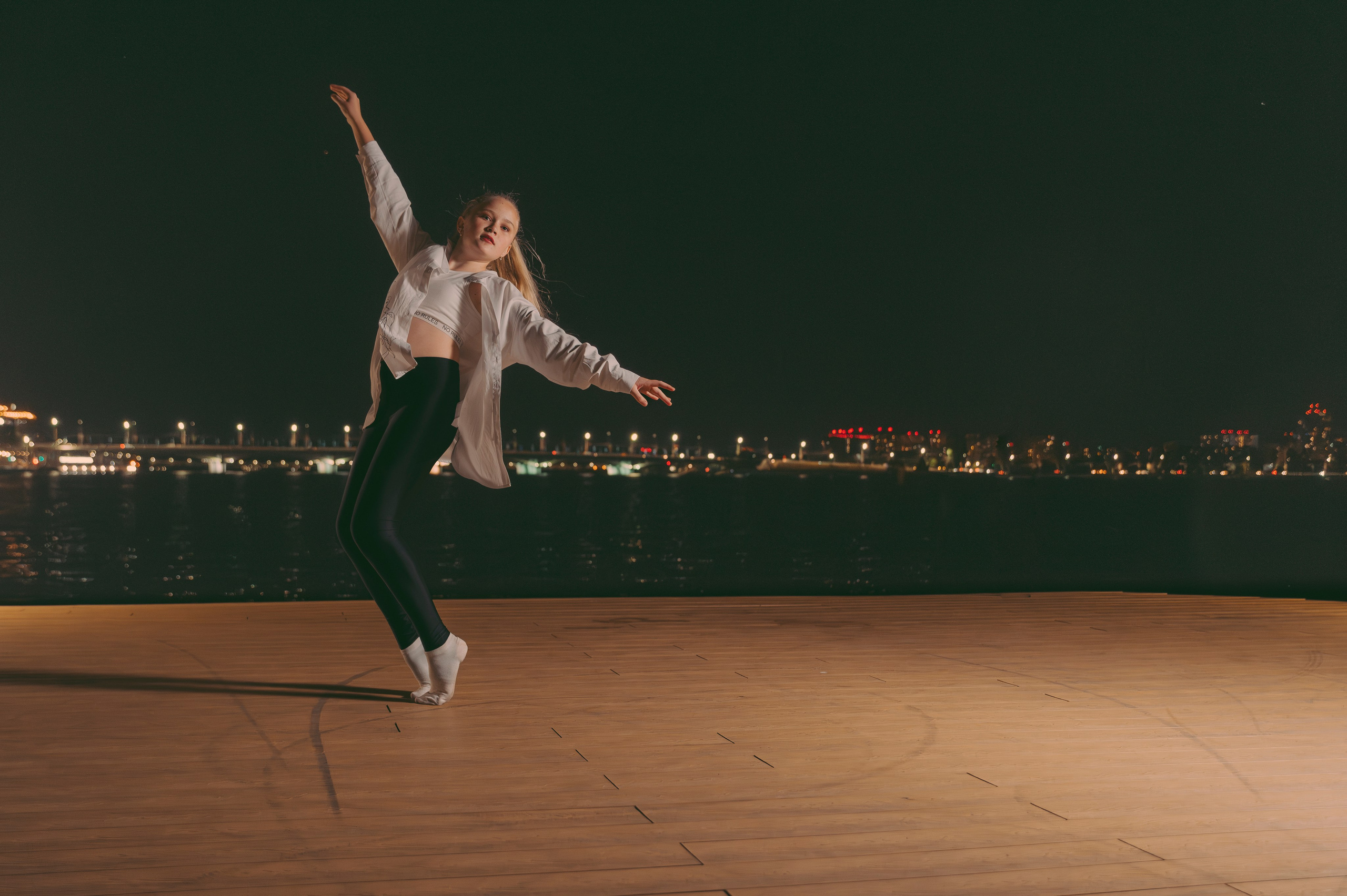 Съёмка EnDehors в вечернем городе. Фотограф Сергей Дружков (Воронеж / Липецк)