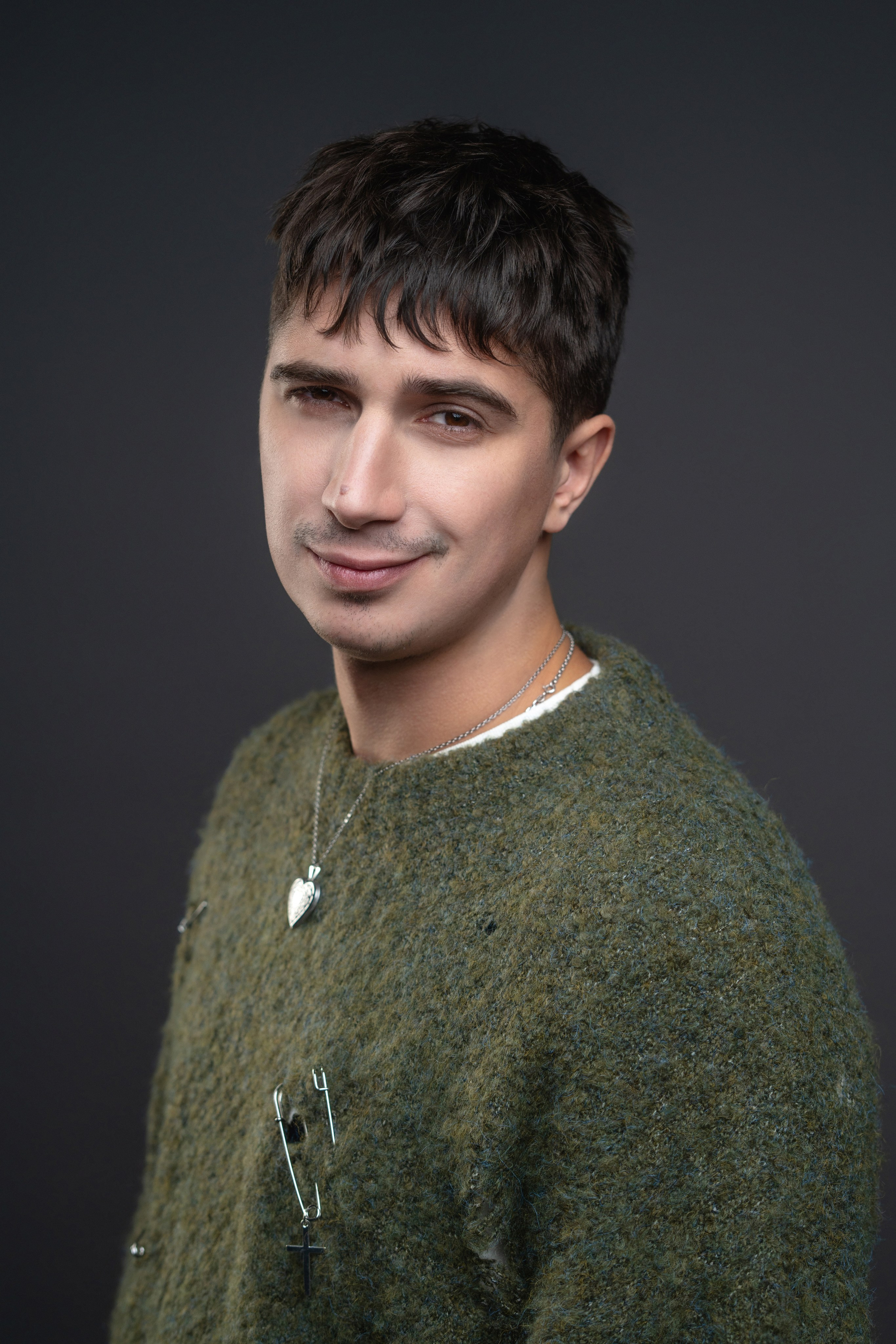 Photographer for bloggers and media personalities for advertising and Reels. Portrait photographer Moscow, UAE, Oleg Koshmarov