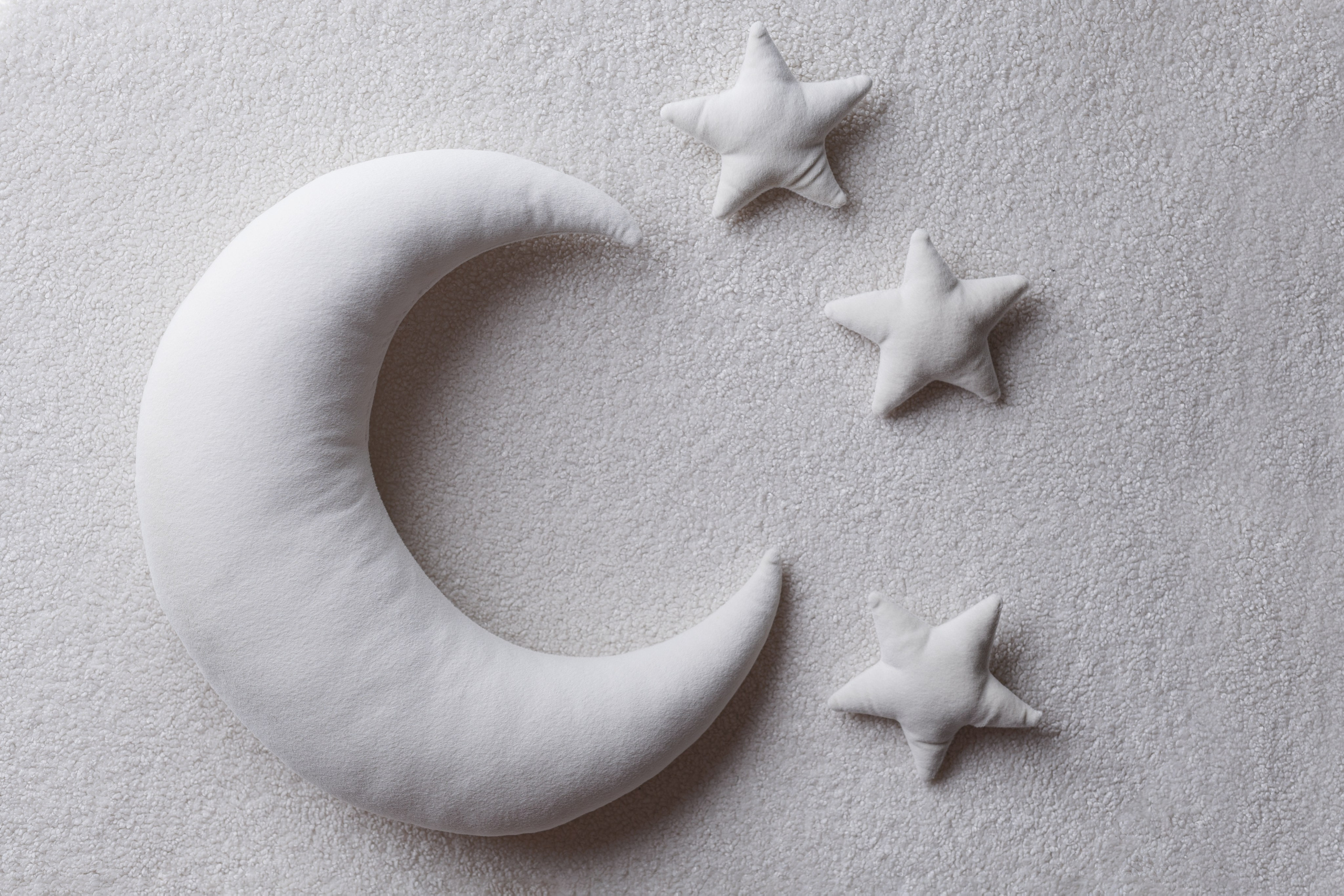 Реквизит для фотосессии новорожденных. Фотограф Newborn и Крещения в Москве и области