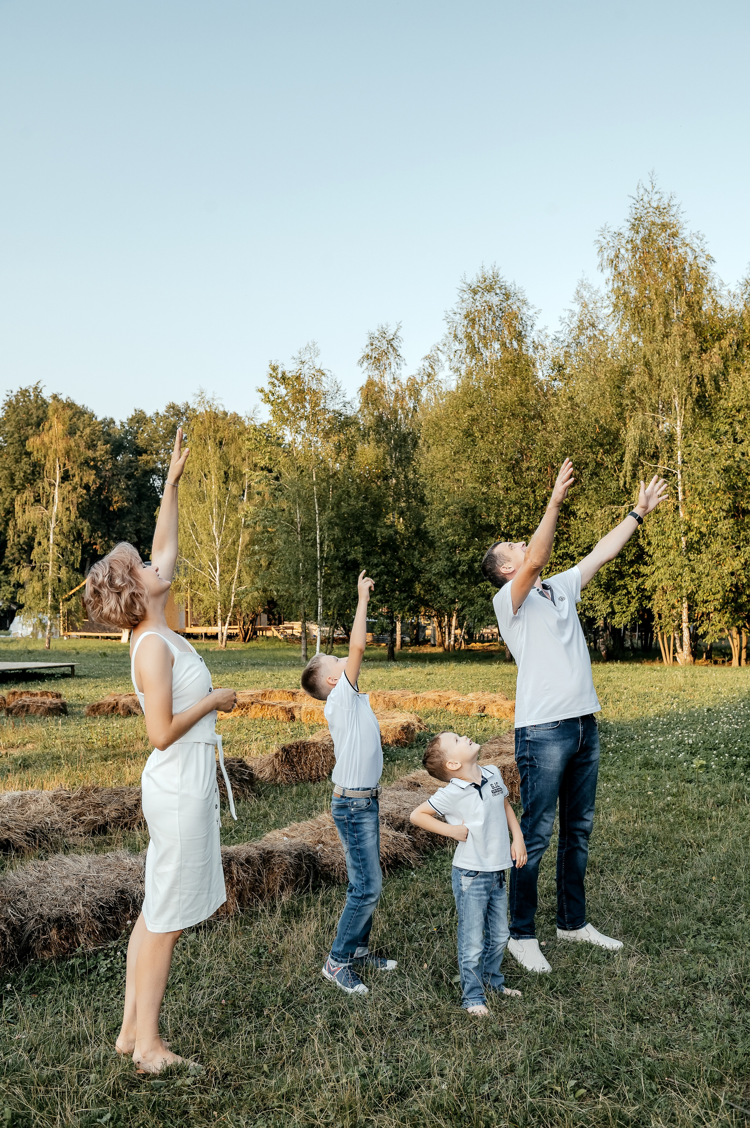 Елена и семья в Гребнево. Свадебный и семейный фотограф Виктория Носачёва. Щелково, Москва и МО