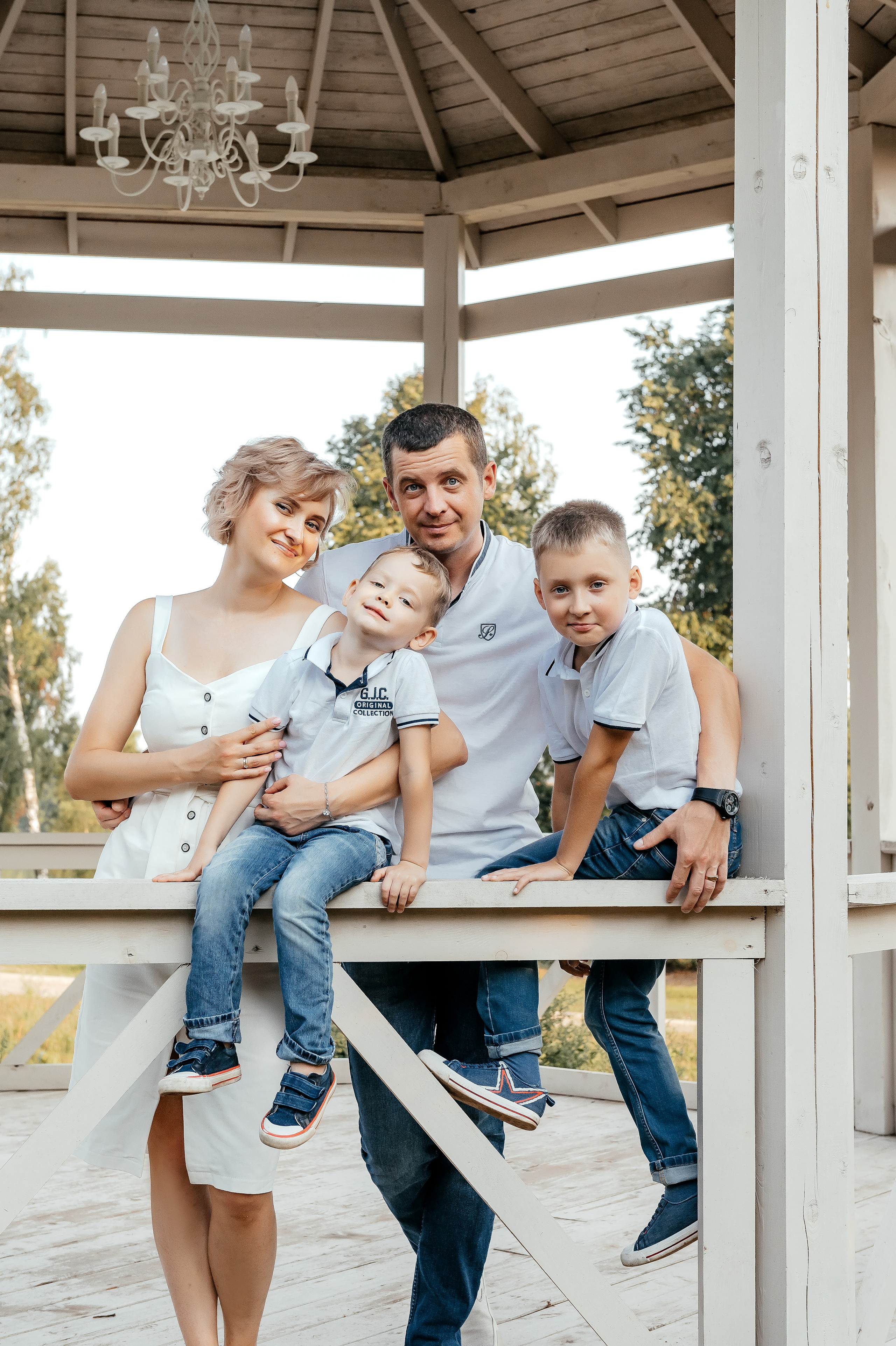 Елена и семья в Гребнево. Свадебный и семейный фотограф Виктория Носачёва. Щелково, Москва и МО