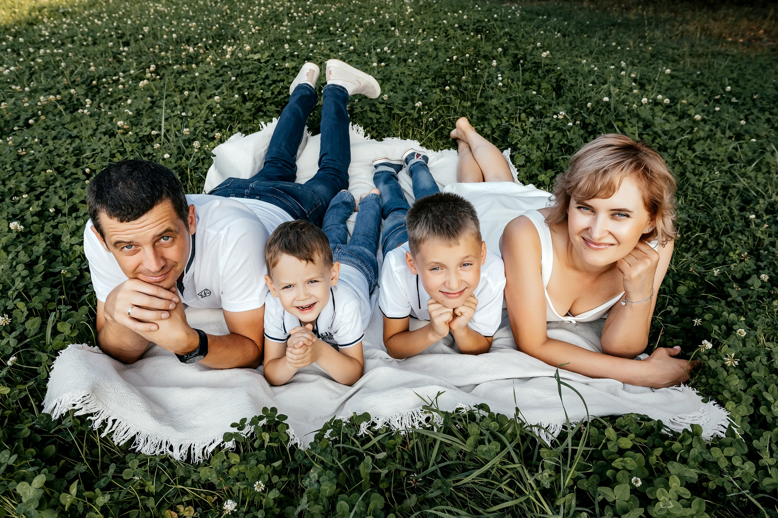 Елена и семья в Гребнево. Свадебный и семейный фотограф Виктория Носачёва. Щелково, Москва и МО