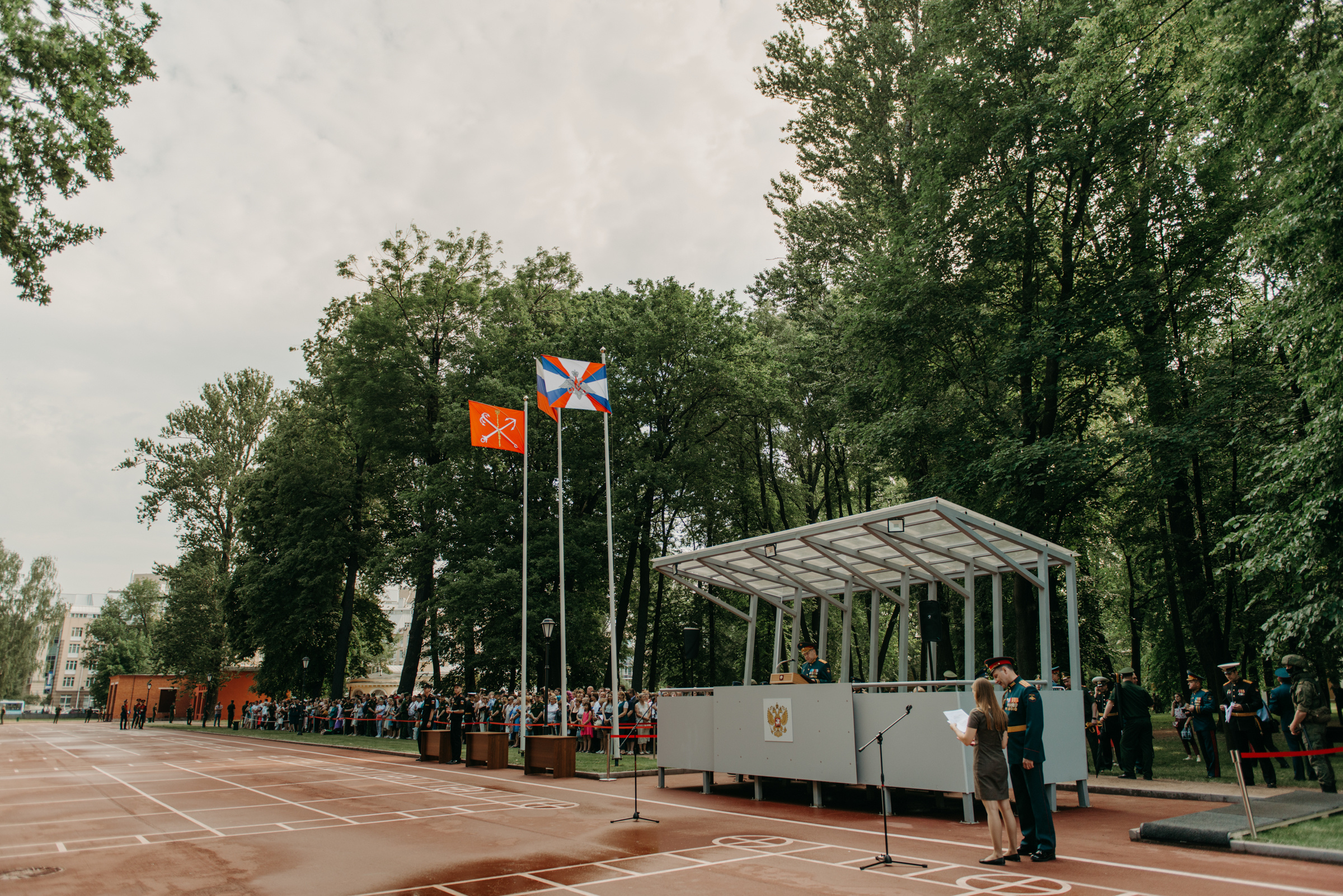 Фотограф на выпускной в Военно Медицинской Академии. Свадебный фотограф в Санкт-Петербурге Венера Ахметова