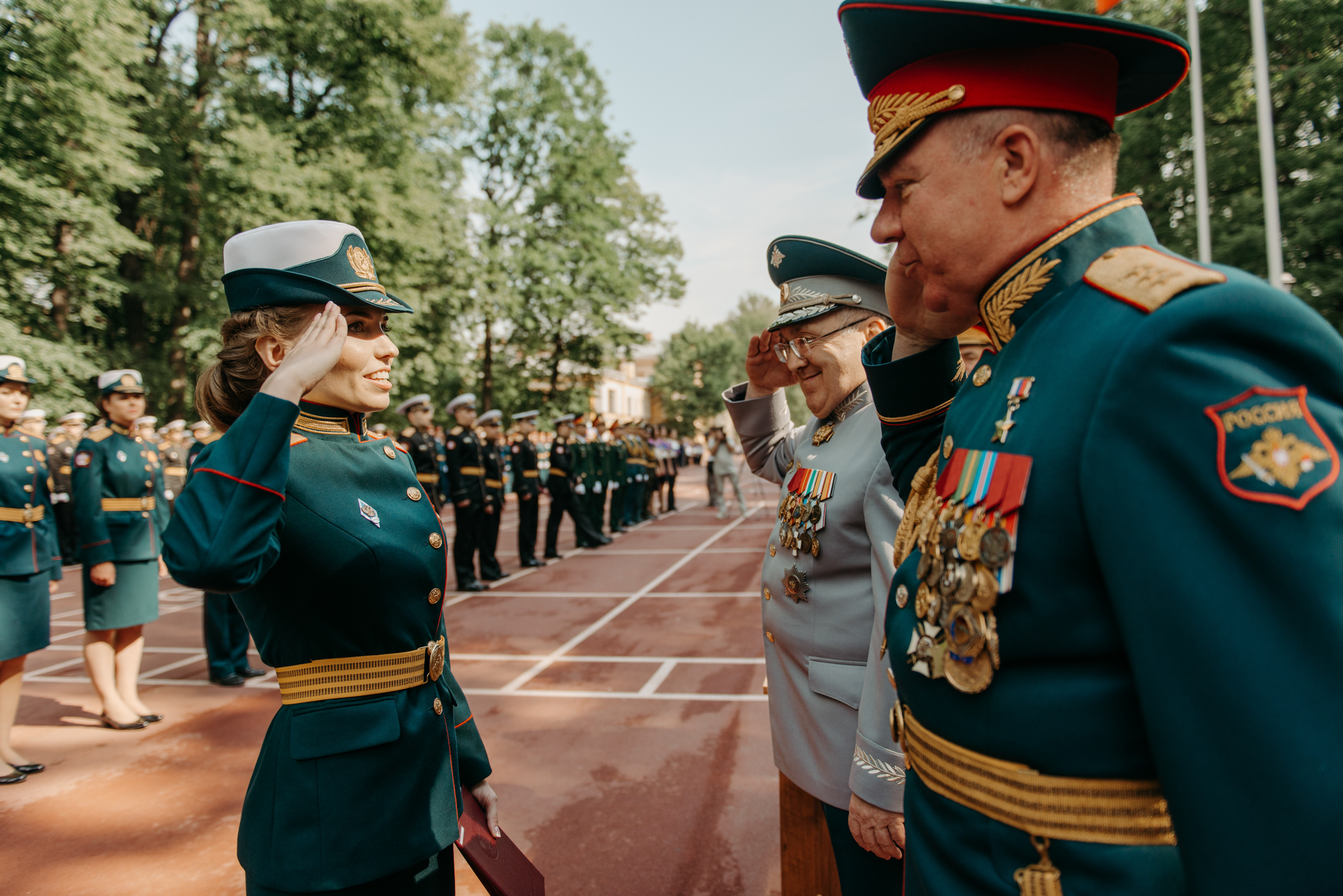 Фотограф на выпускной в Военно Медицинской Академии. Свадебный фотограф в Санкт-Петербурге Венера Ахметова