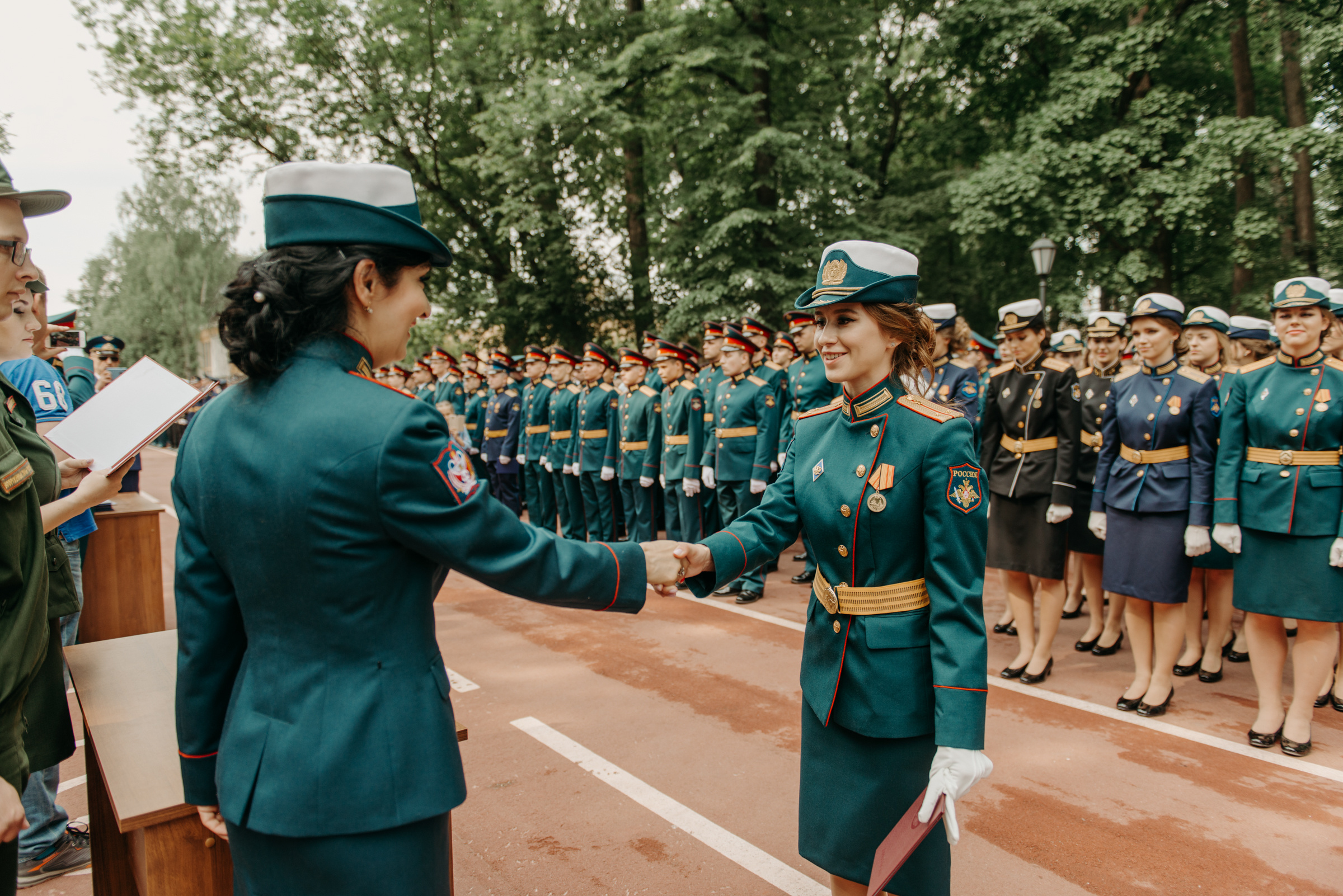 Фотограф на выпускной в Военно Медицинской Академии. Свадебный фотограф в Санкт-Петербурге Венера Ахметова