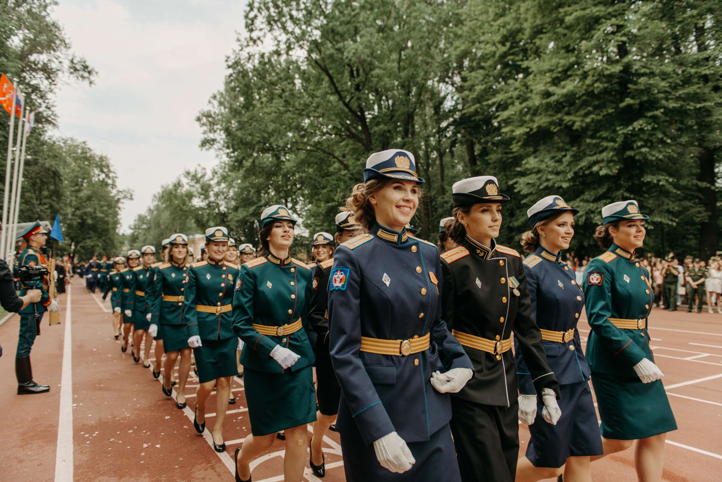 Фотограф на выпускной в Военно Медицинской Академии. Свадебный фотограф в Санкт-Петербурге Венера Ахметова