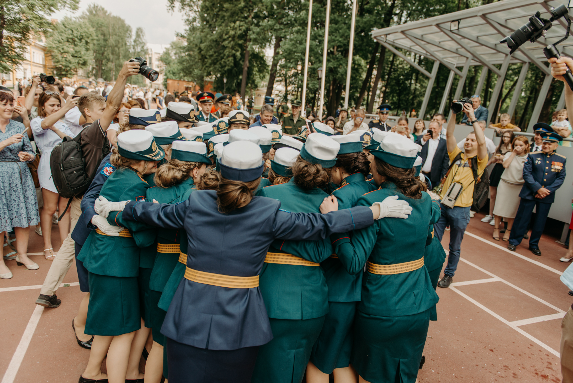 Фотограф на выпускной в Военно Медицинской Академии. Свадебный фотограф в Санкт-Петербурге Венера Ахметова
