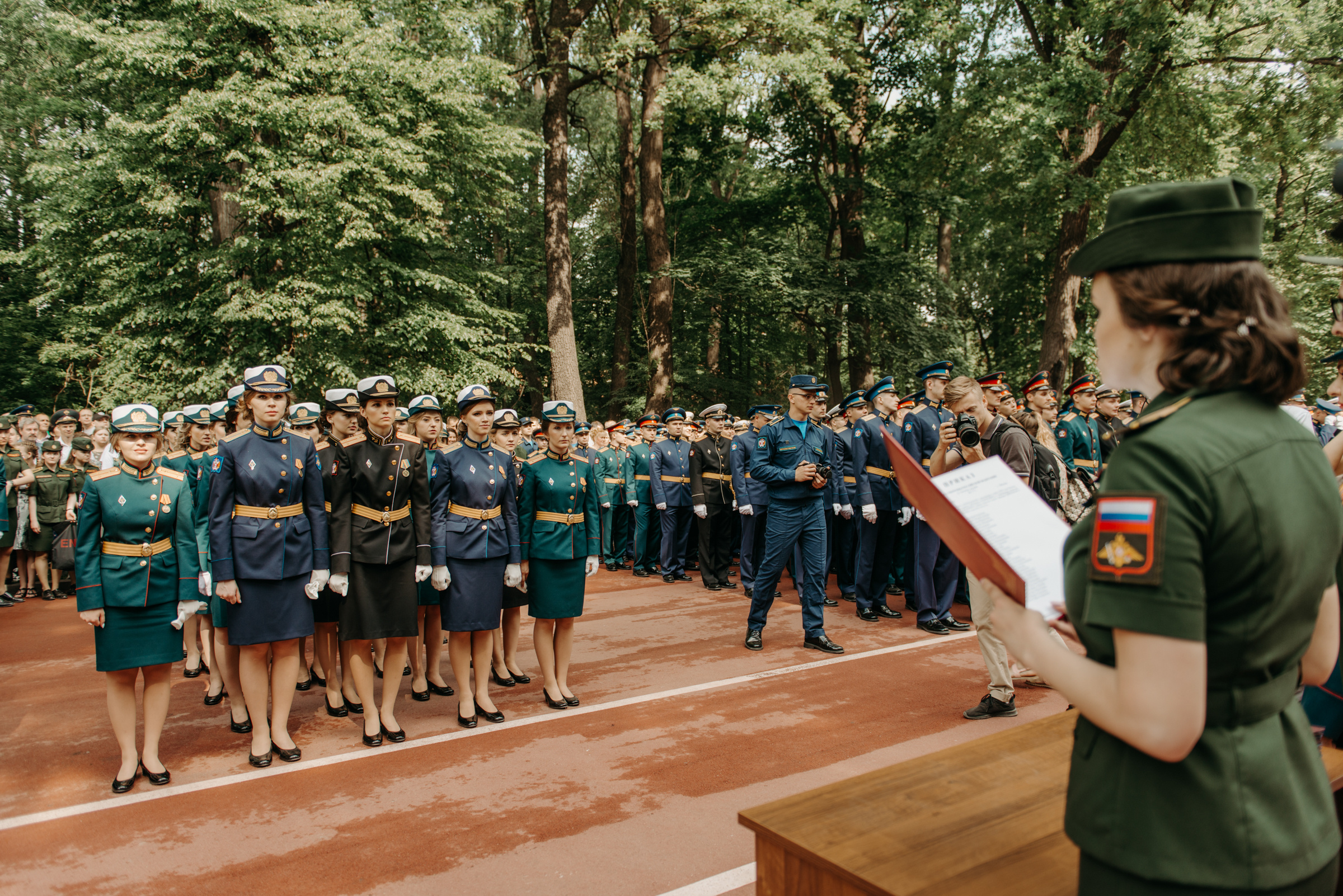 Фотограф на выпускной в Военно Медицинской Академии. Свадебный фотограф в Санкт-Петербурге Венера Ахметова
