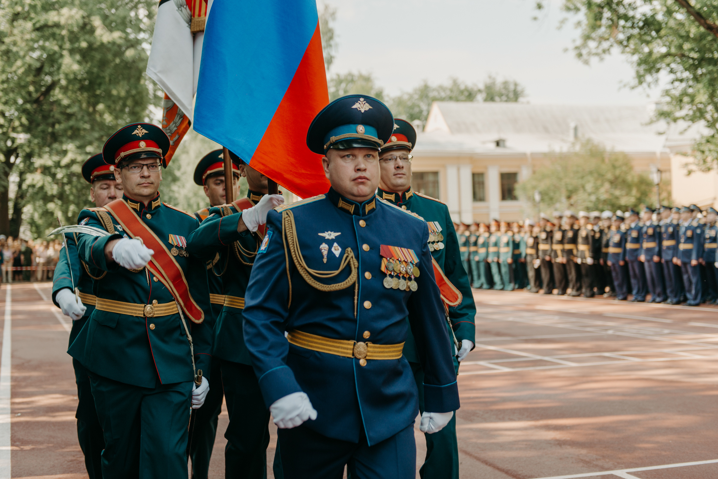 Фотограф на выпускной в Военно Медицинской Академии. Свадебный фотограф в Санкт-Петербурге Венера Ахметова
