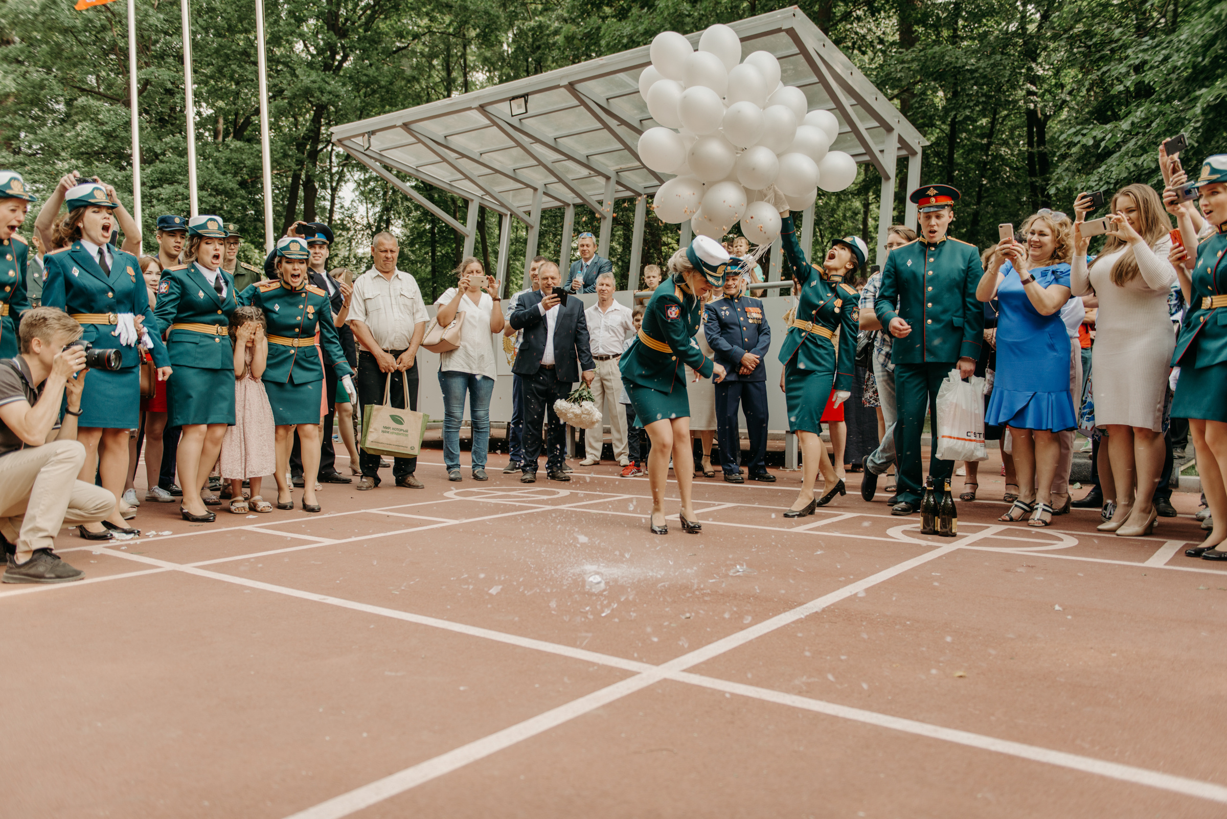 Фотограф на выпускной в Военно Медицинской Академии. Свадебный фотограф в Санкт-Петербурге Венера Ахметова