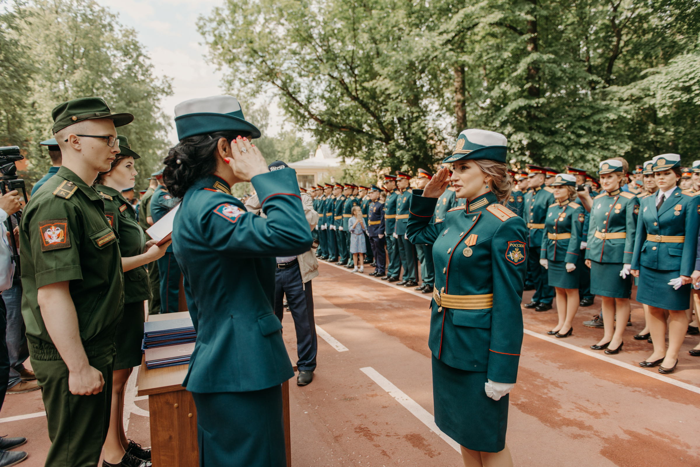 Фотограф на выпускной в Военно Медицинской Академии. Свадебный фотограф в Санкт-Петербурге Венера Ахметова