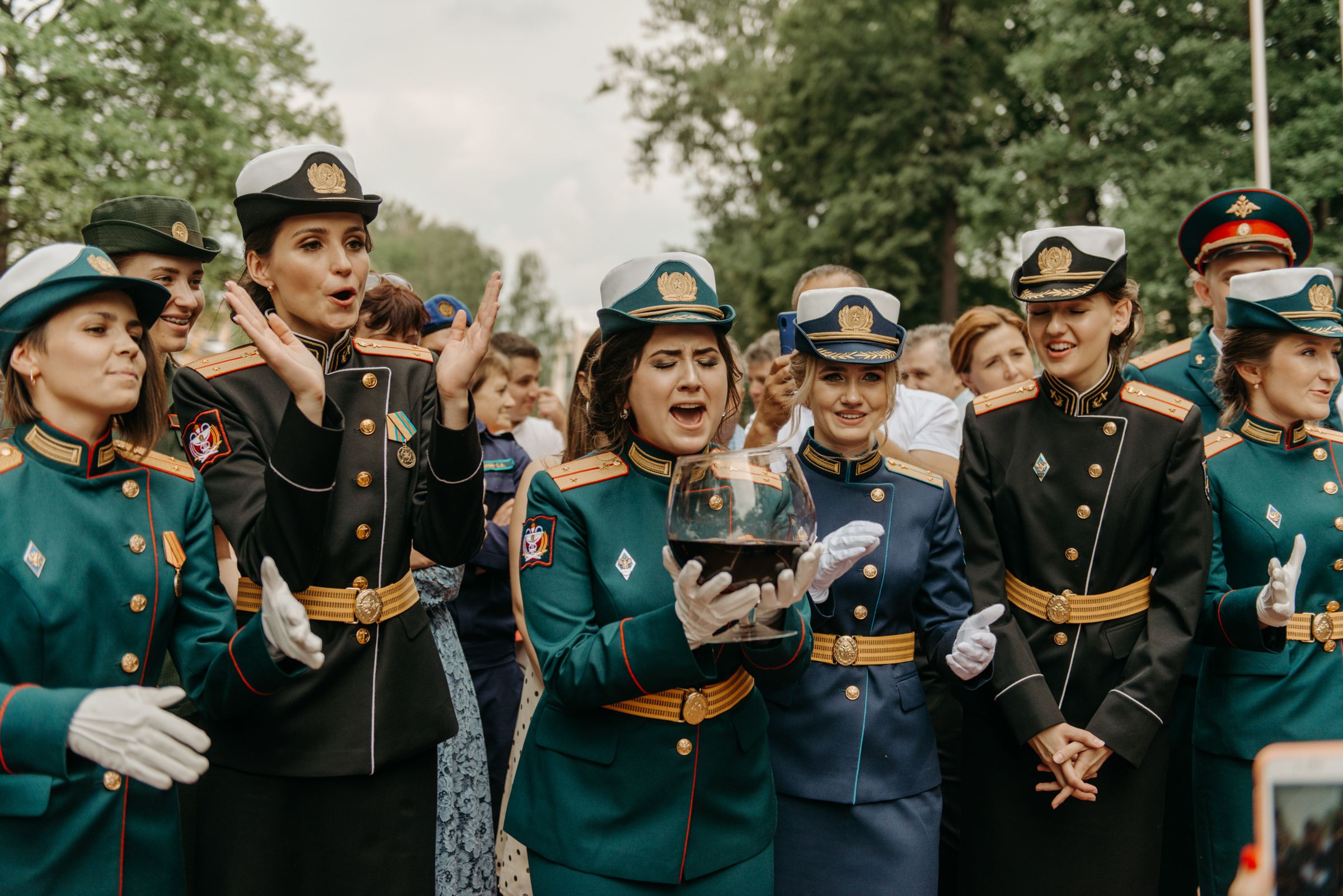 Фотограф на выпускной в Военно Медицинской Академии. Свадебный фотограф в Санкт-Петербурге Венера Ахметова