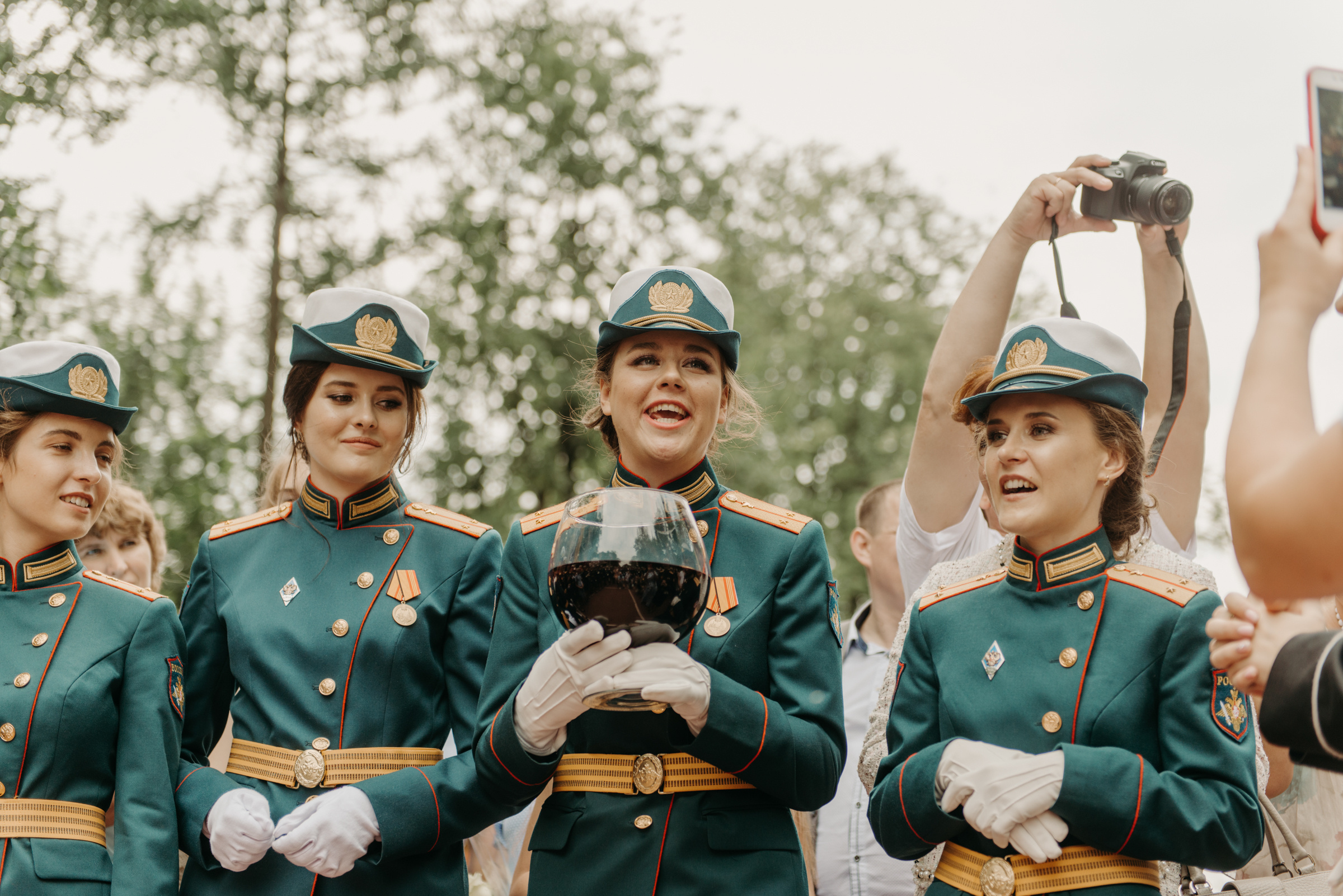 Фотограф на выпускной в Военно Медицинской Академии. Свадебный фотограф в Санкт-Петербурге Венера Ахметова