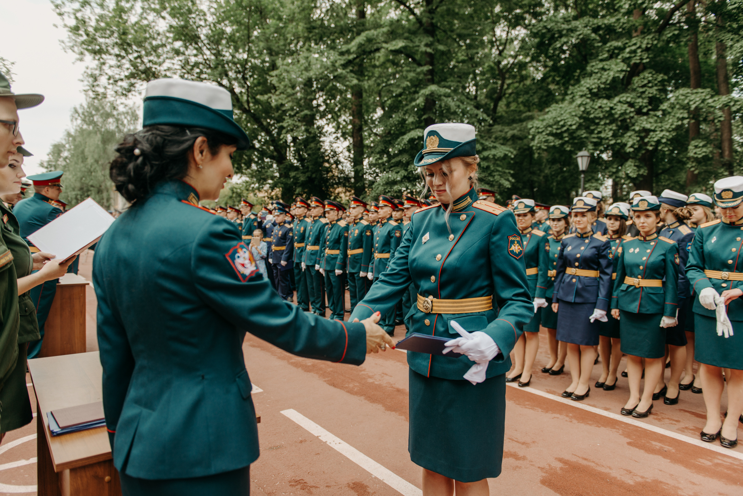 Фотограф на выпускной в Военно Медицинской Академии. Свадебный фотограф в Санкт-Петербурге Венера Ахметова