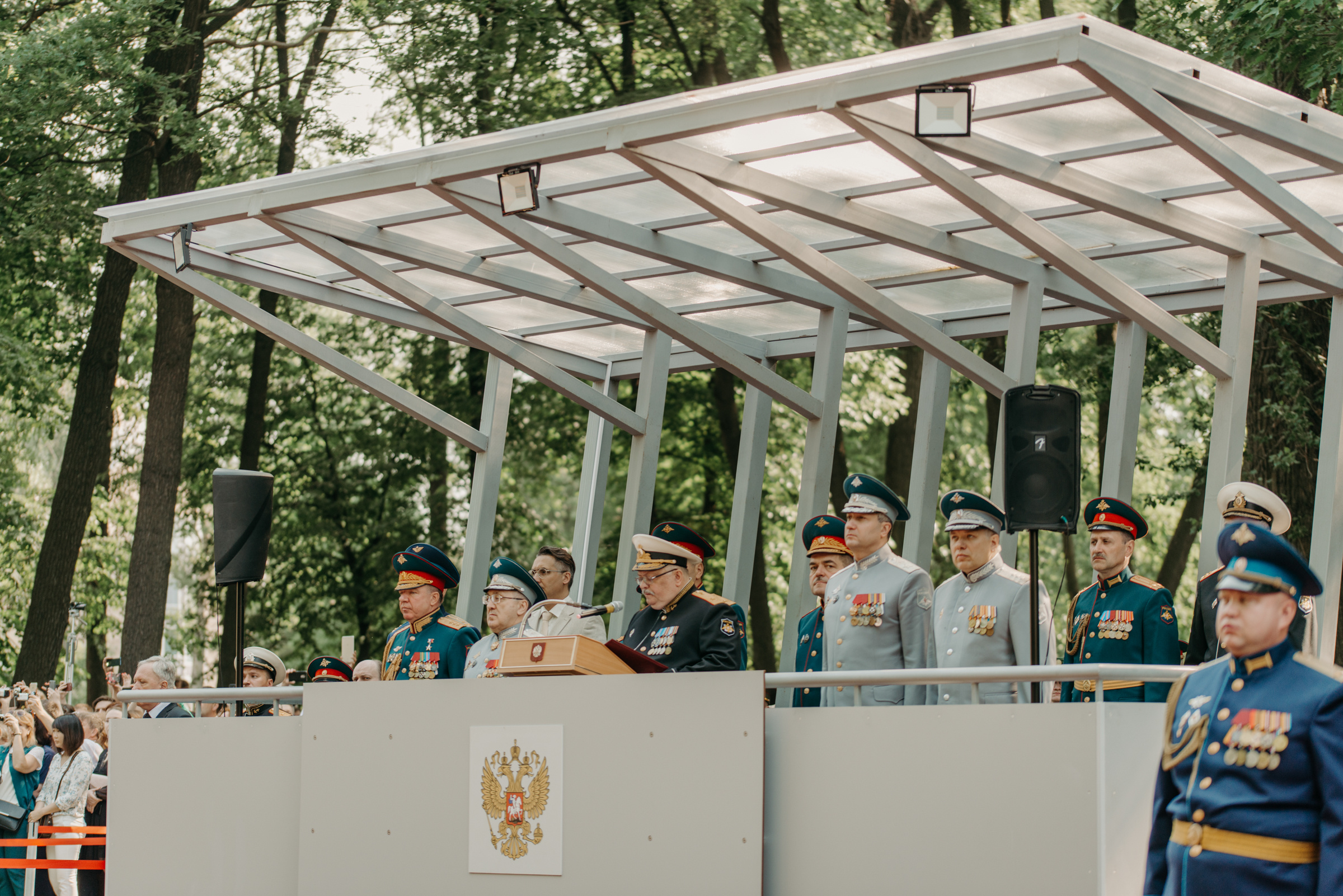 Фотограф на выпускной в Военно Медицинской Академии. Свадебный фотограф в Санкт-Петербурге Венера Ахметова